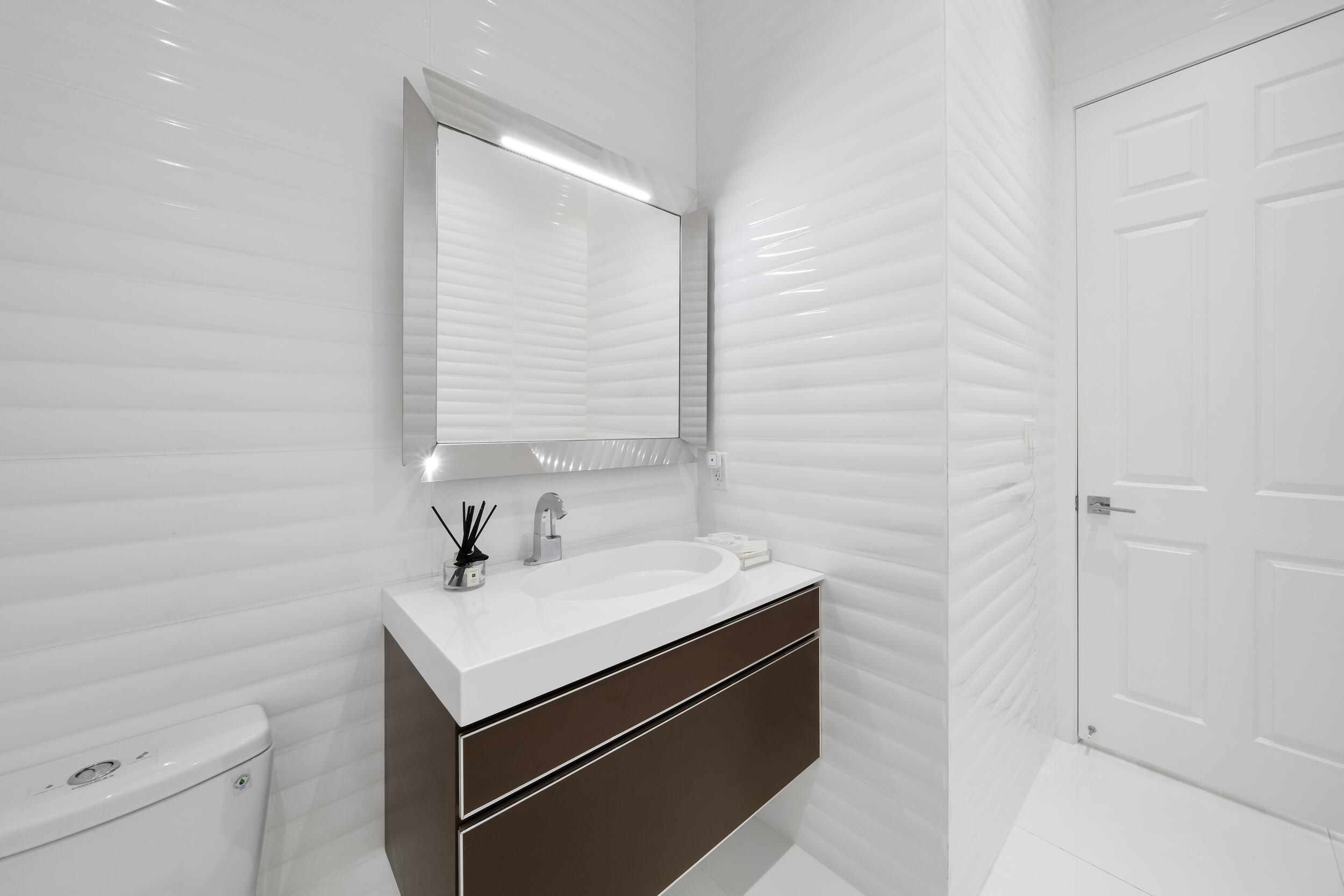 16430 NE 30th, North Miami Beach FL 33160