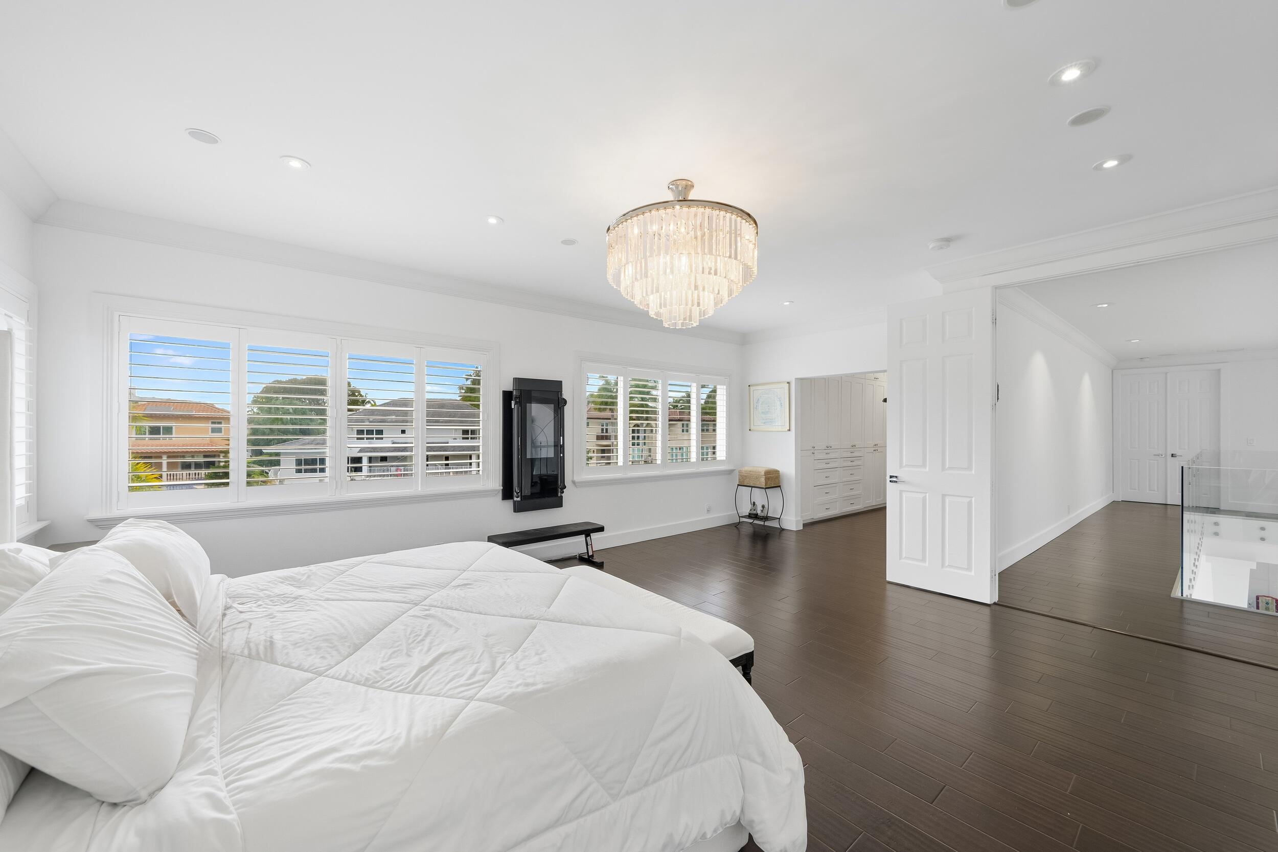 16430 NE 30th, North Miami Beach FL 33160