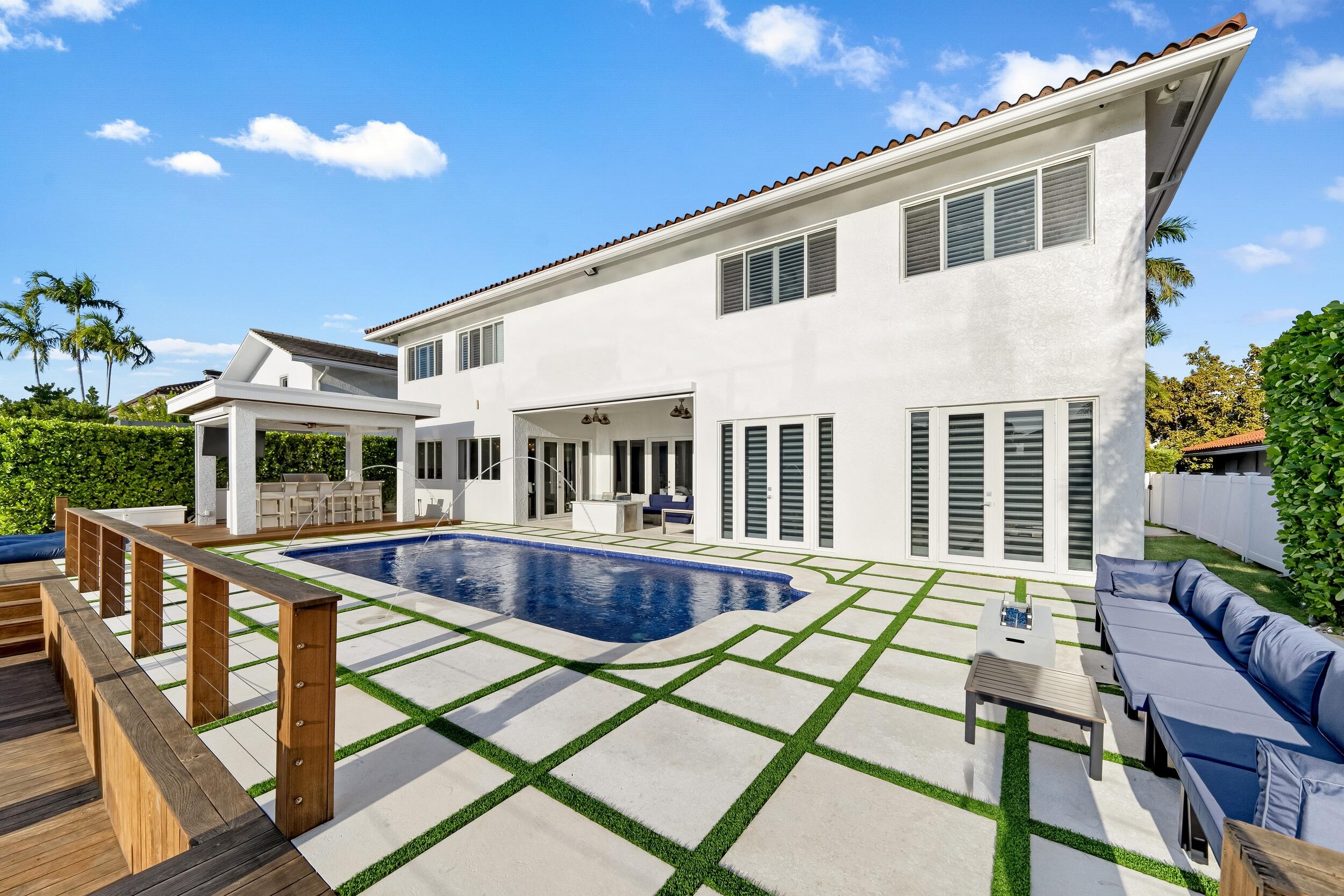 16430 NE 30th, North Miami Beach FL 33160