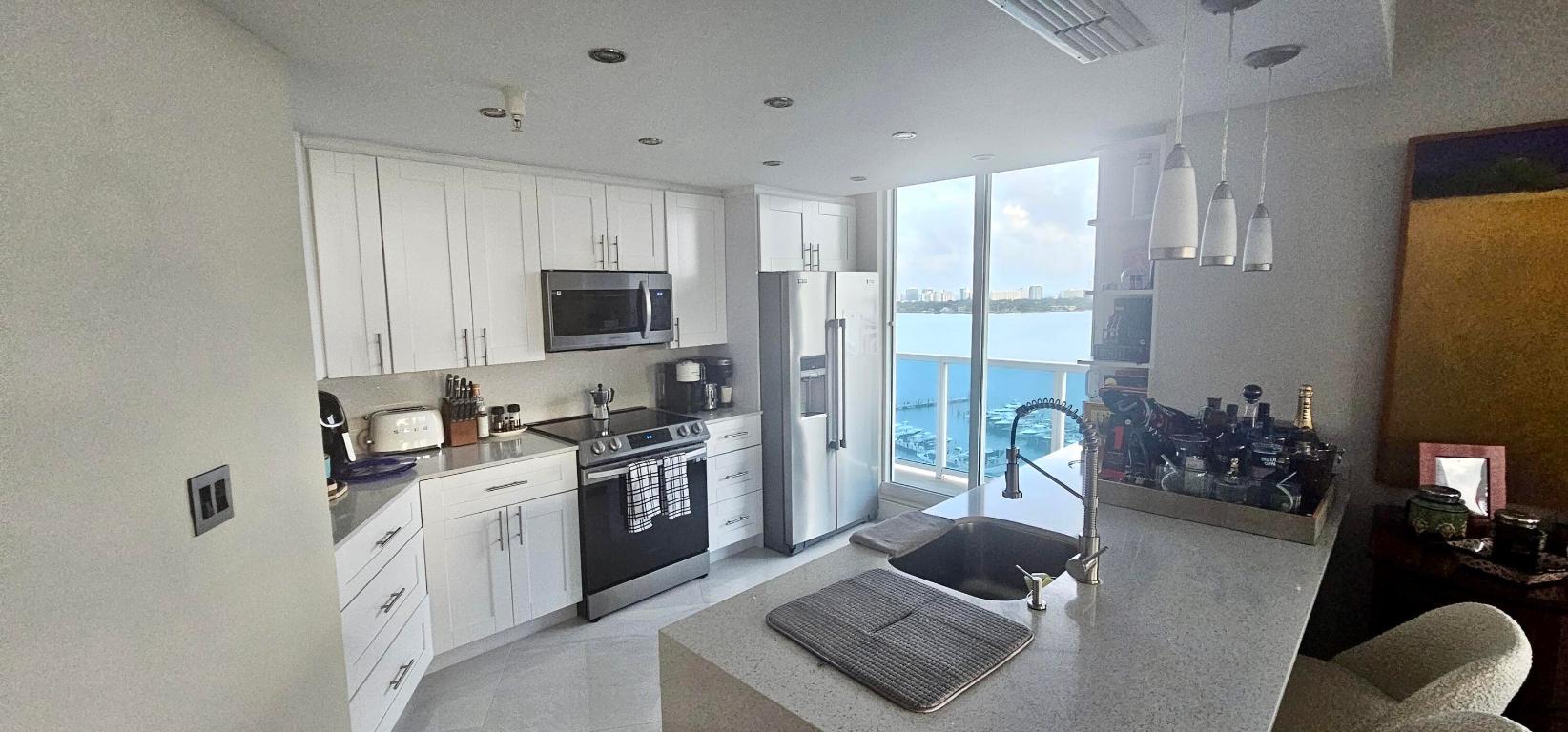 1881 79th St Cswy, Miami Beach FL 33141