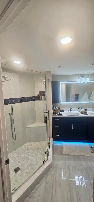 1881 79th St Cswy, Miami Beach FL 33141