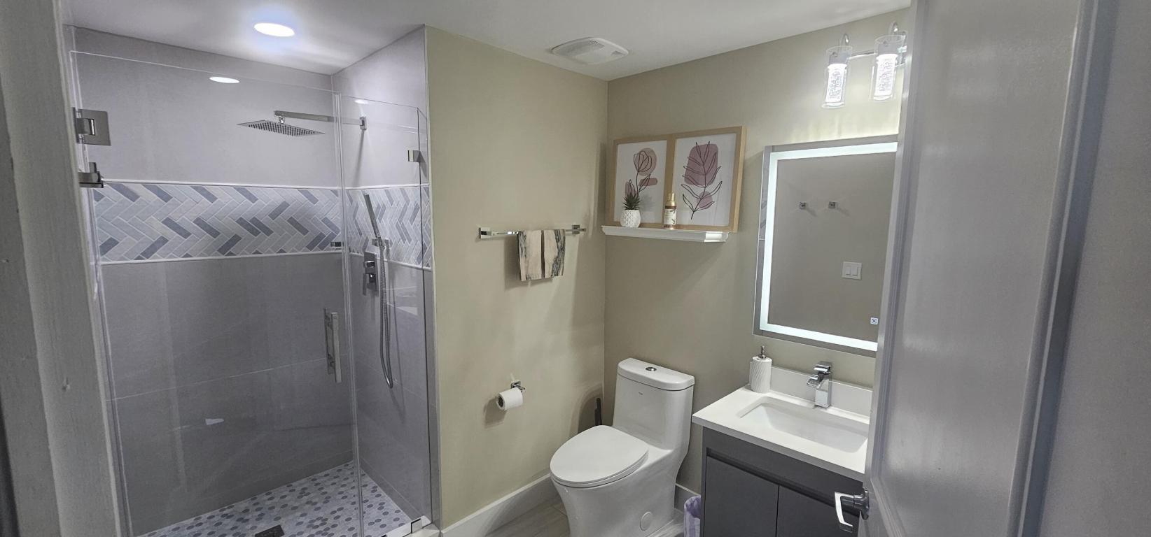 1881 79th St Cswy, Miami Beach FL 33141