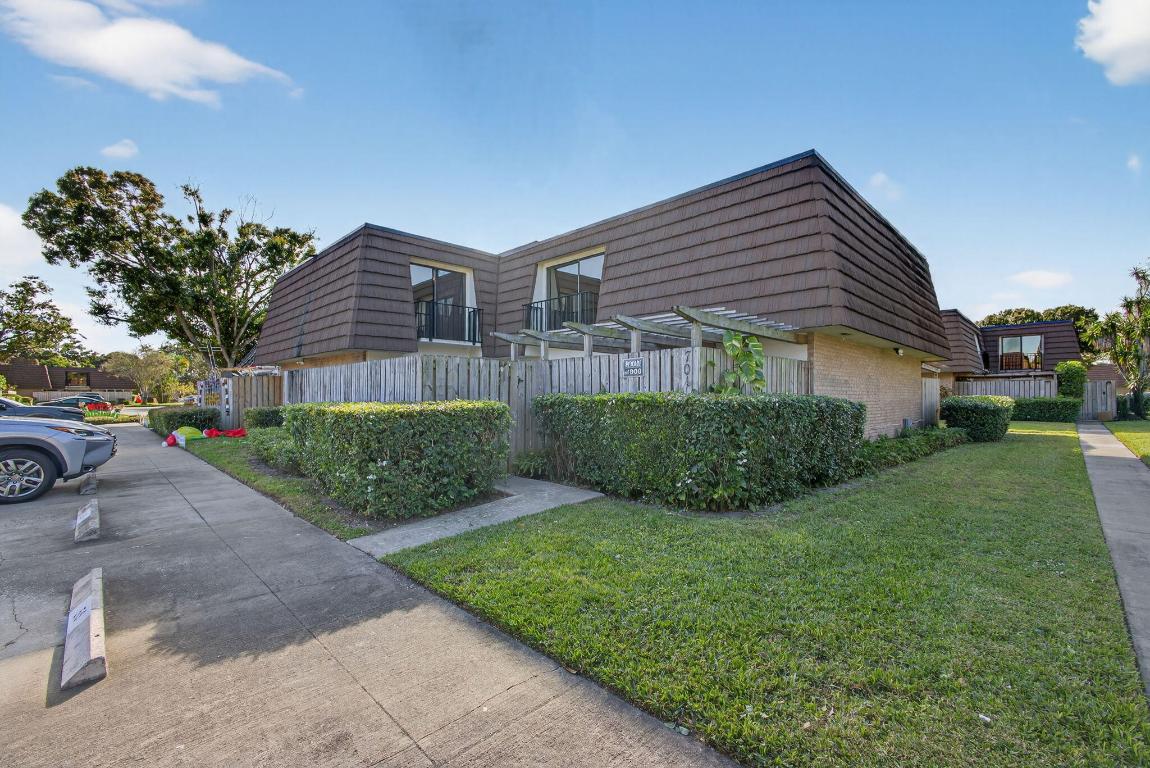 701 7th, Palm Beach Gardens FL 33418