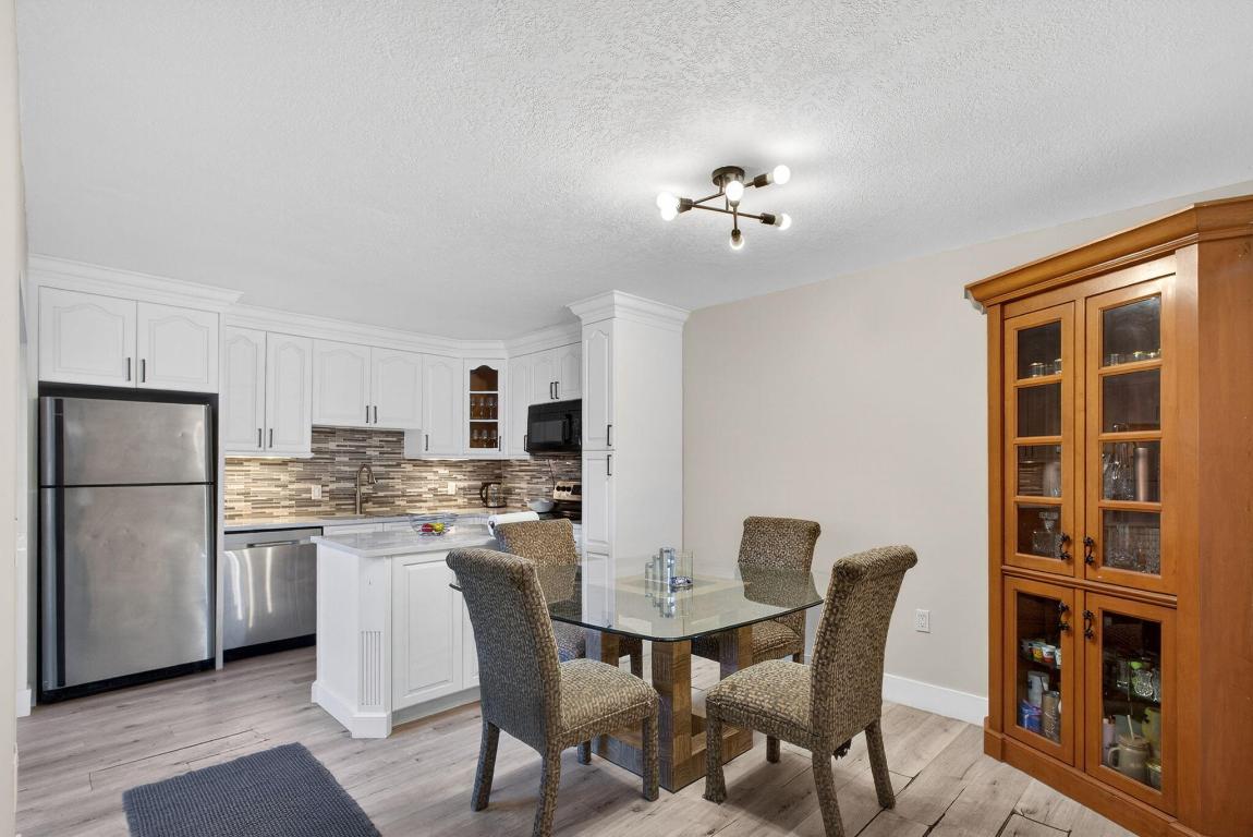 701 7th, Palm Beach Gardens FL 33418