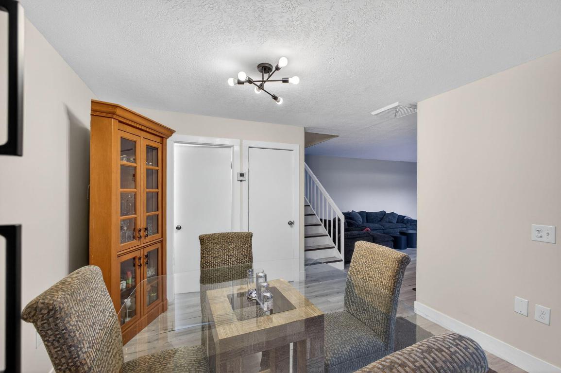 701 7th, Palm Beach Gardens FL 33418