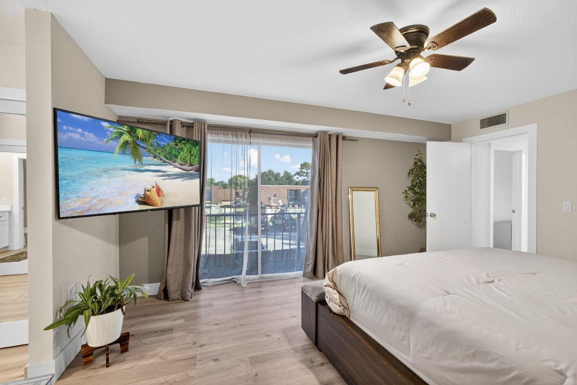 701 7th, Palm Beach Gardens FL 33418