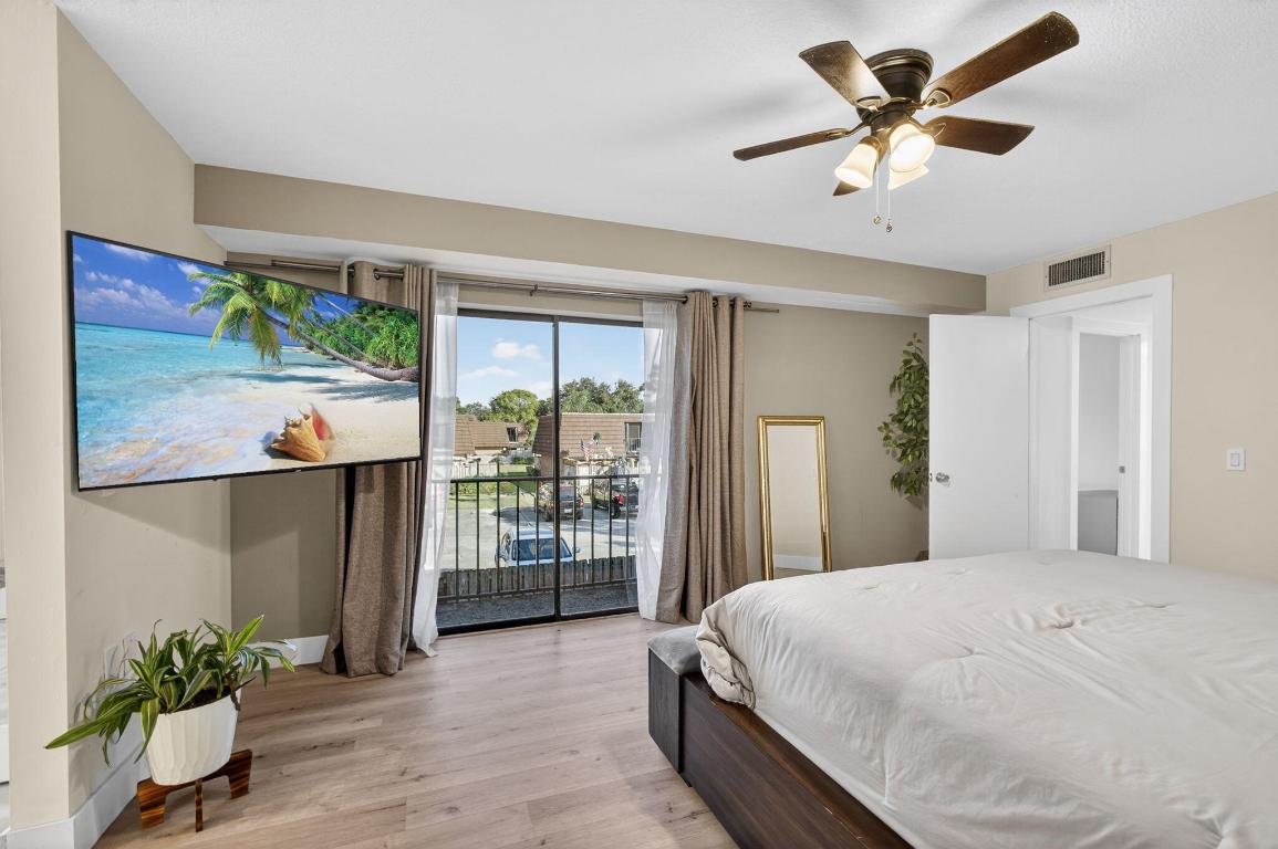 701 7th, Palm Beach Gardens FL 33418
