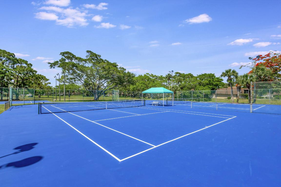 701 7th, Palm Beach Gardens FL 33418