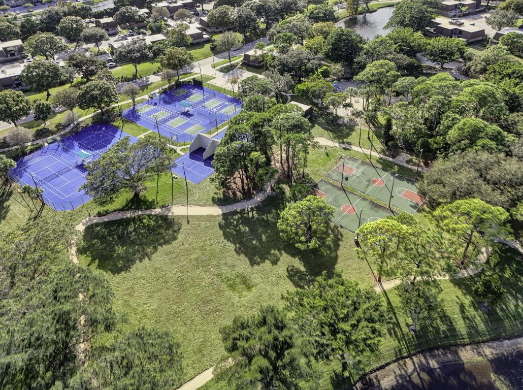 701 7th, Palm Beach Gardens FL 33418