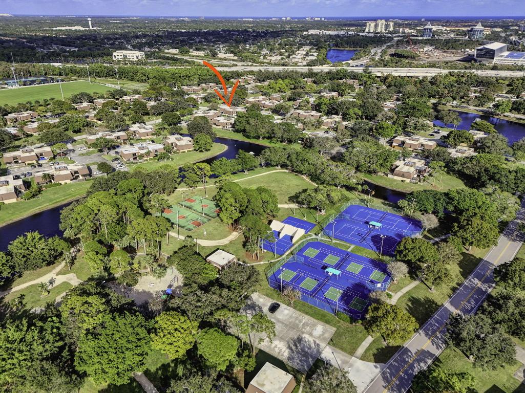 701 7th, Palm Beach Gardens FL 33418