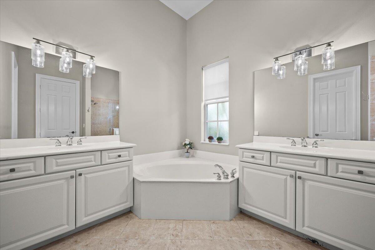2023 Graden, Palm Beach Gardens FL 33410