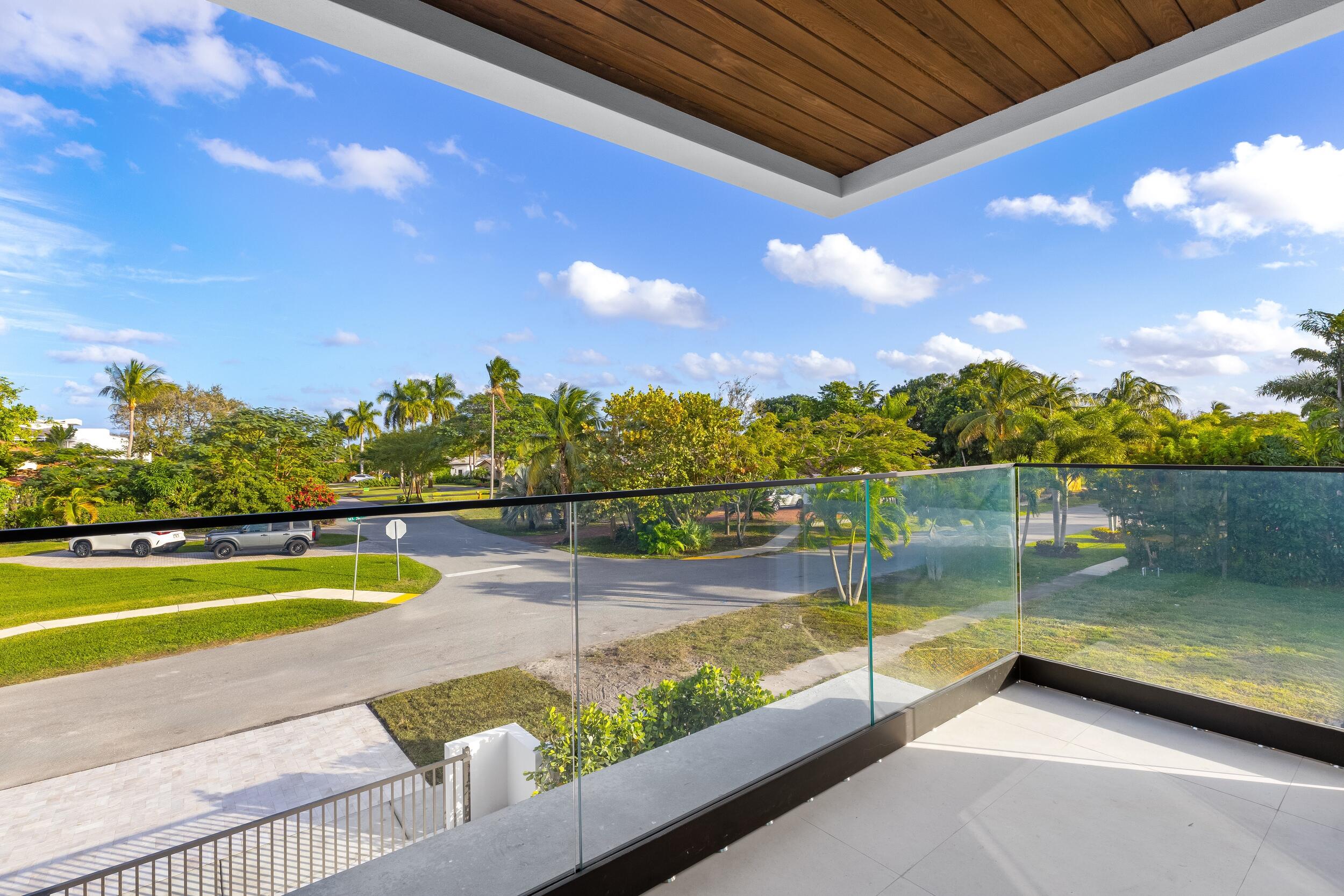 1099 NE 4th, Boca Raton FL 33432