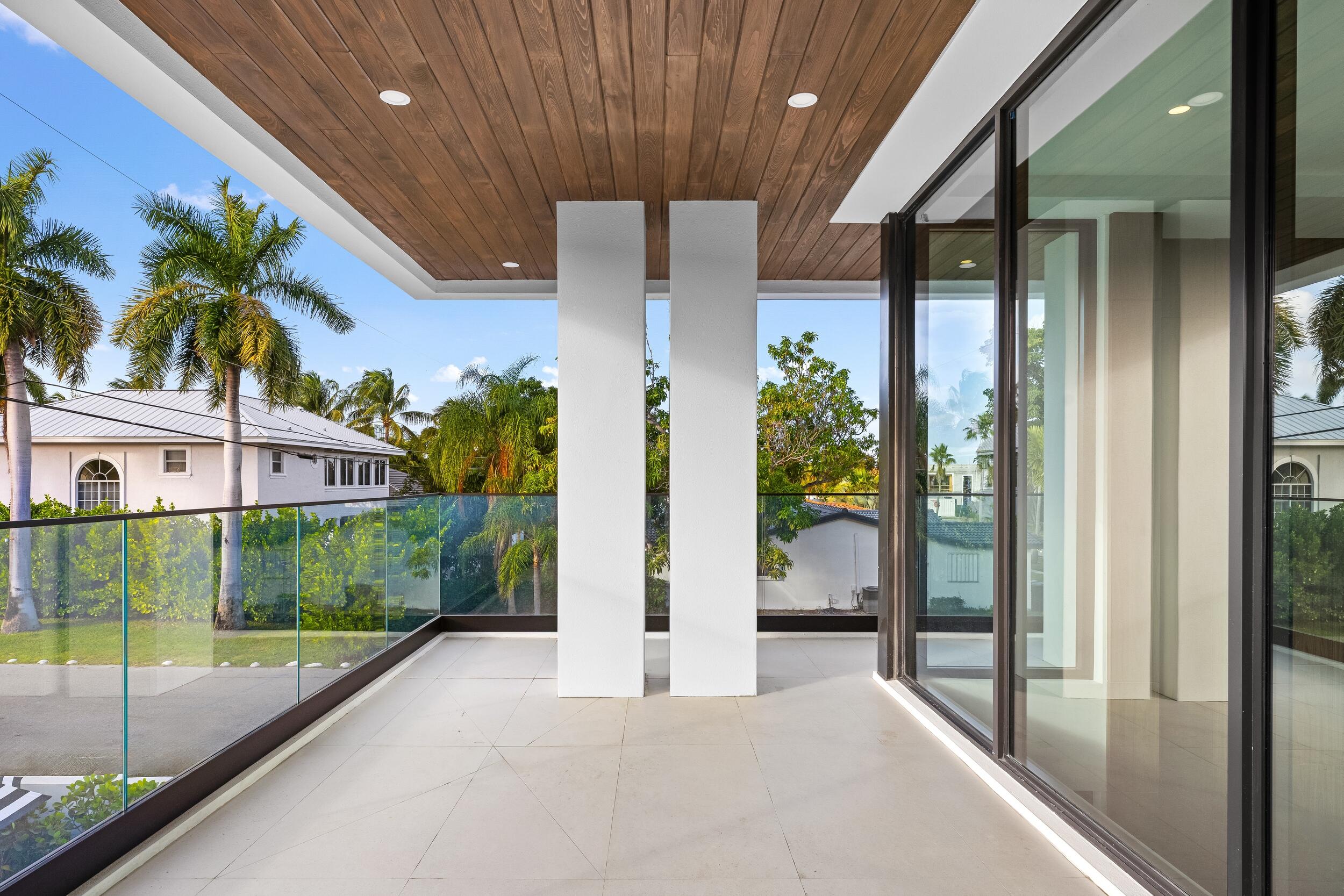 1099 NE 4th, Boca Raton FL 33432