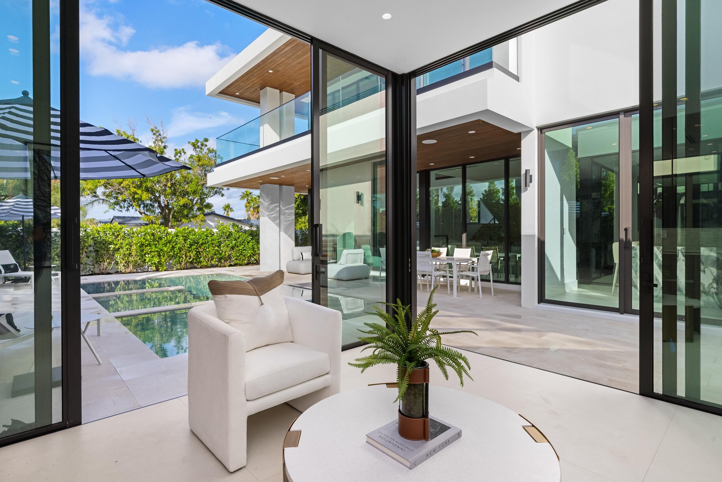 1099 NE 4th, Boca Raton FL 33432