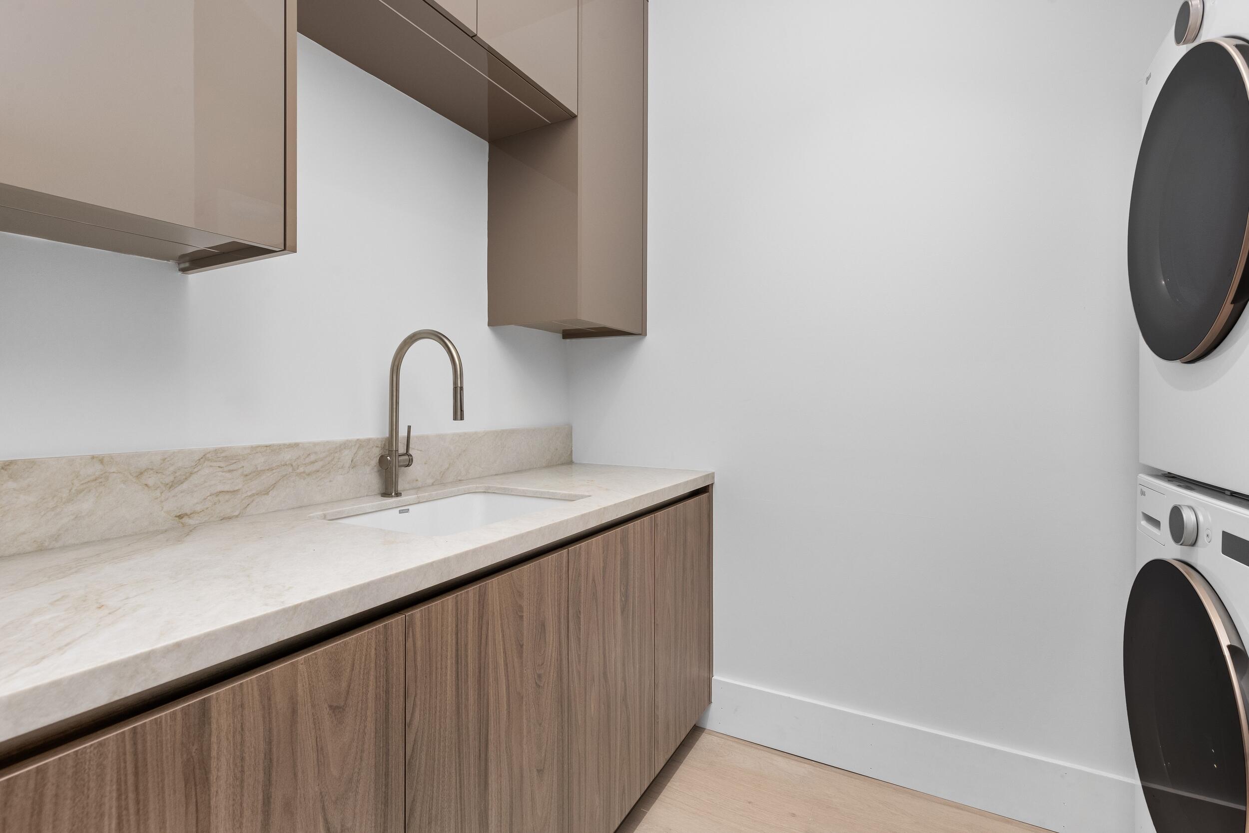 1099 NE 4th, Boca Raton FL 33432