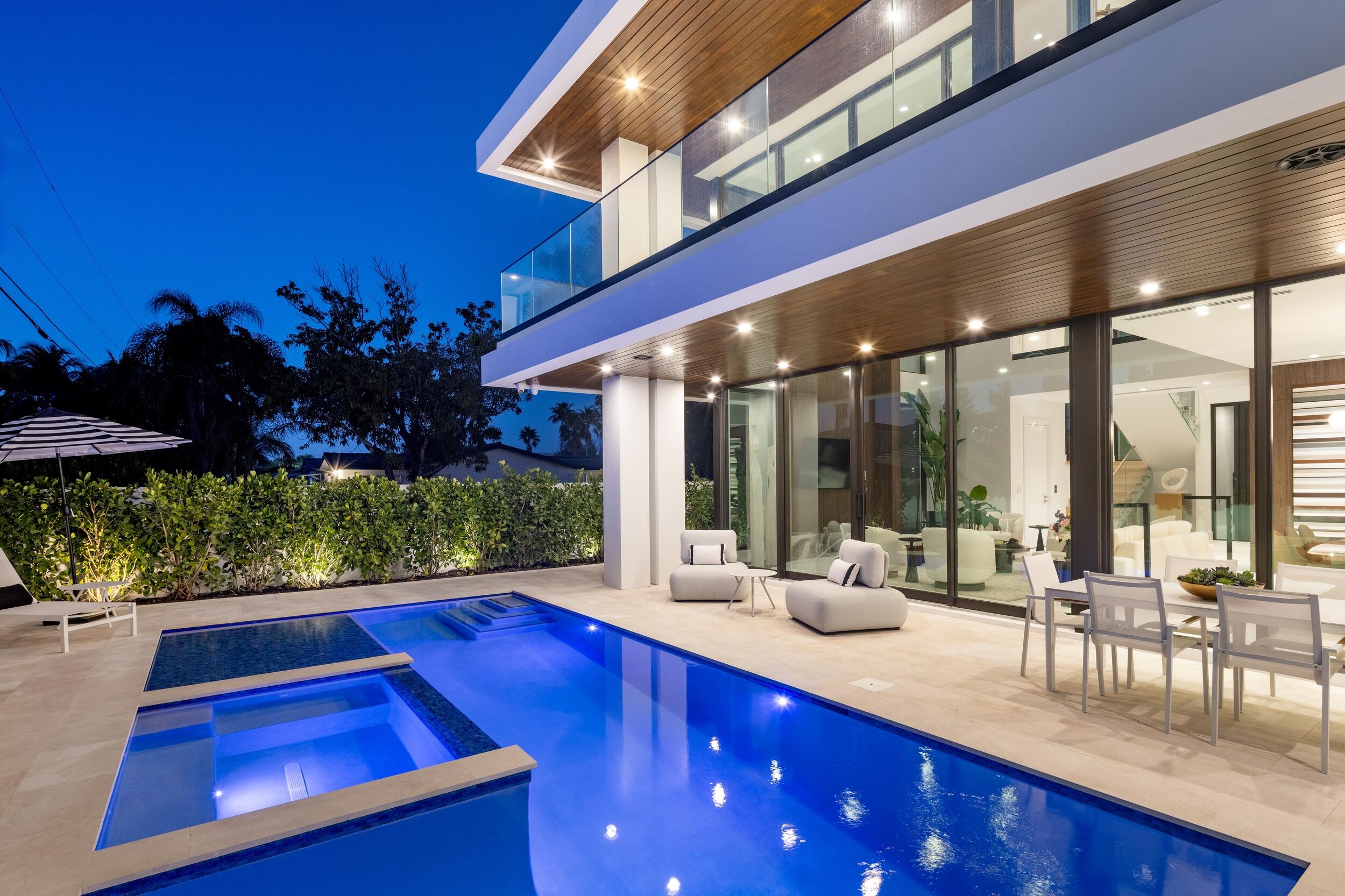 1099 NE 4th, Boca Raton FL 33432