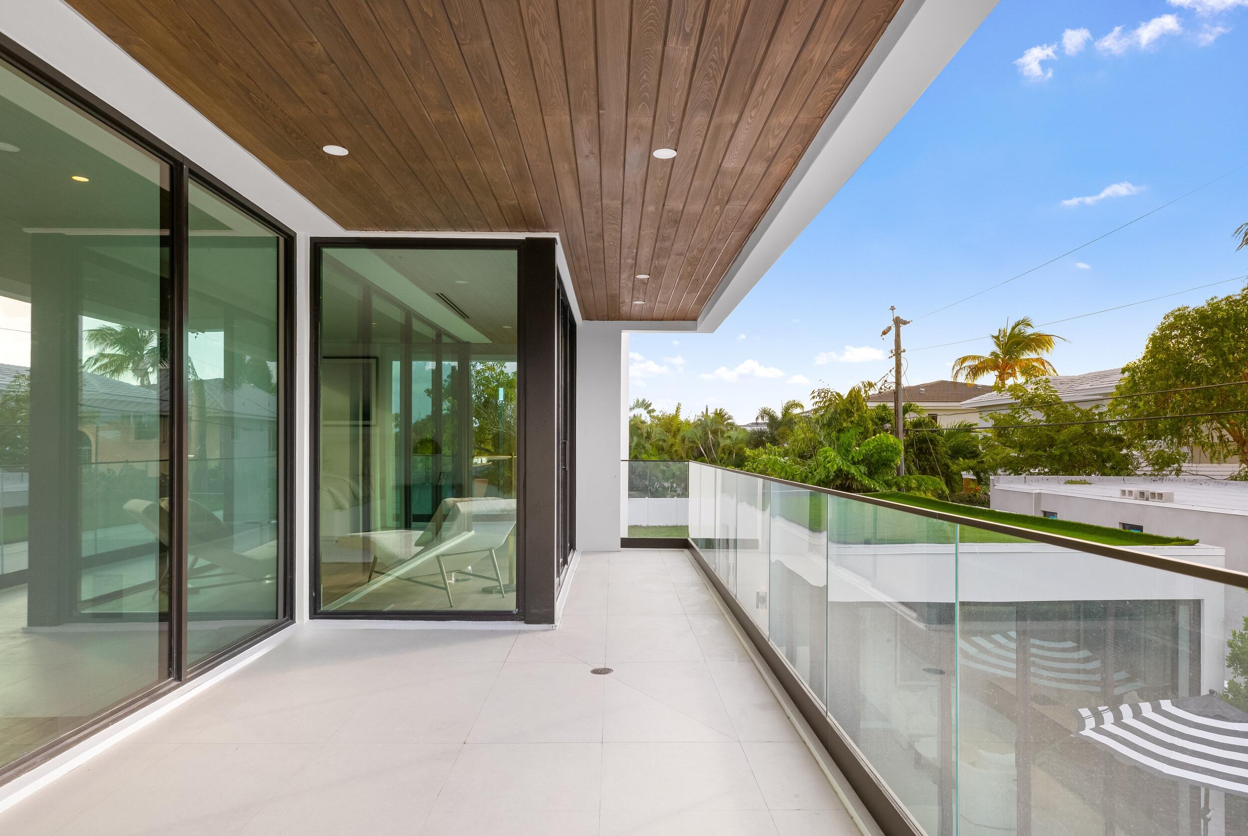 1099 NE 4th, Boca Raton FL 33432