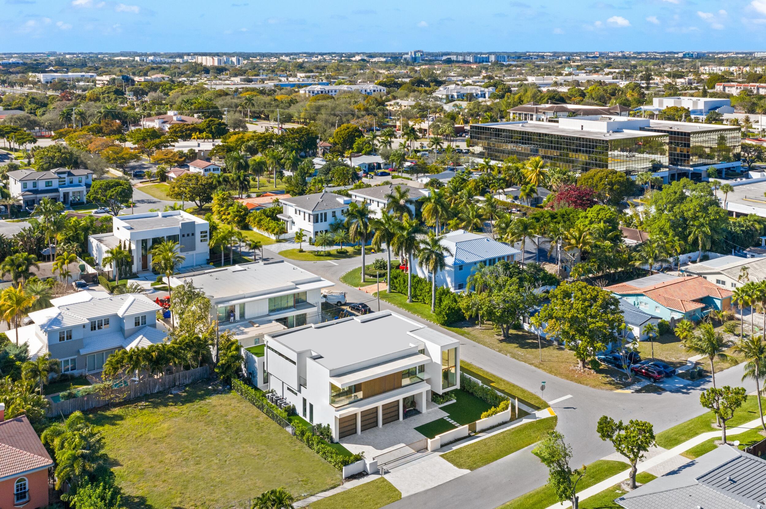 1099 NE 4th, Boca Raton FL 33432