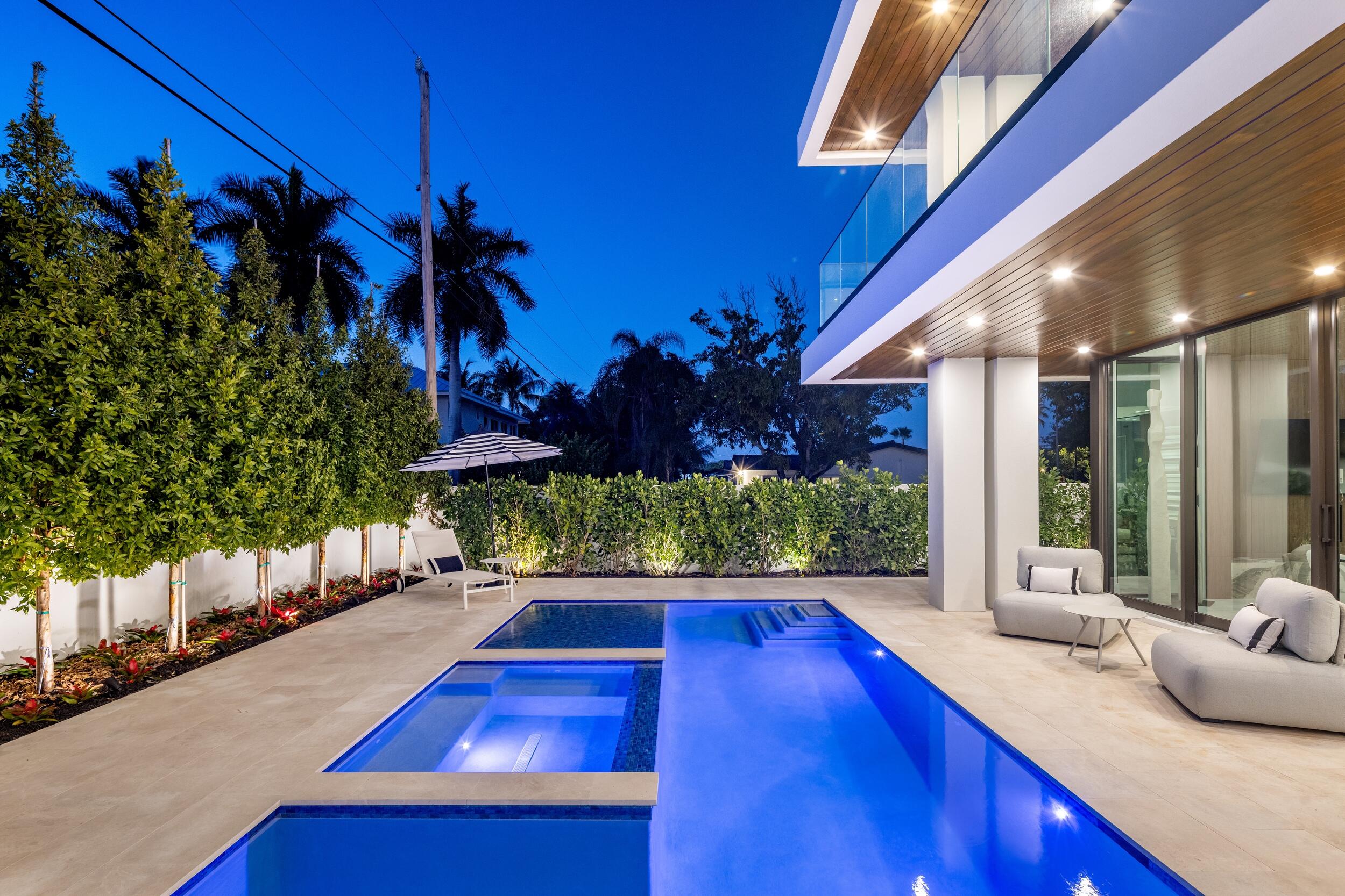 1099 NE 4th, Boca Raton FL 33432