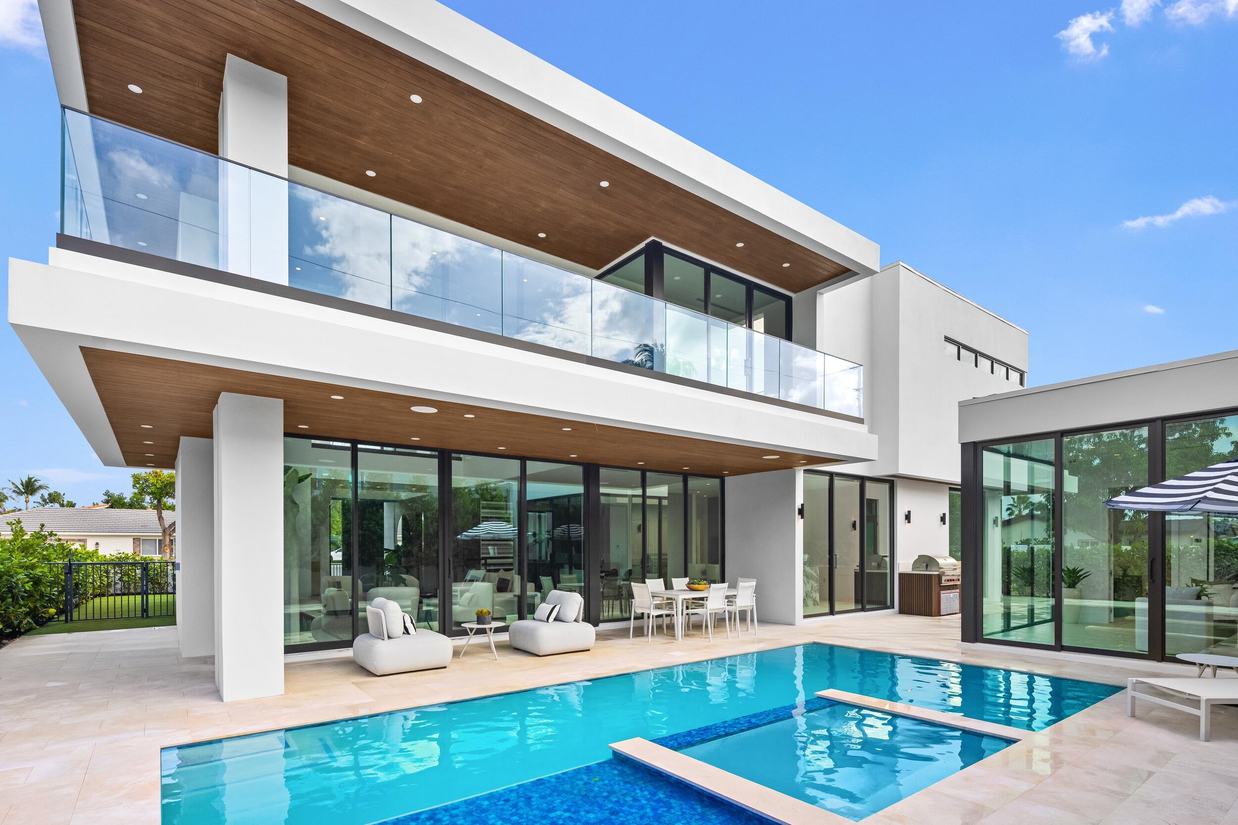 1099 NE 4th, Boca Raton FL 33432