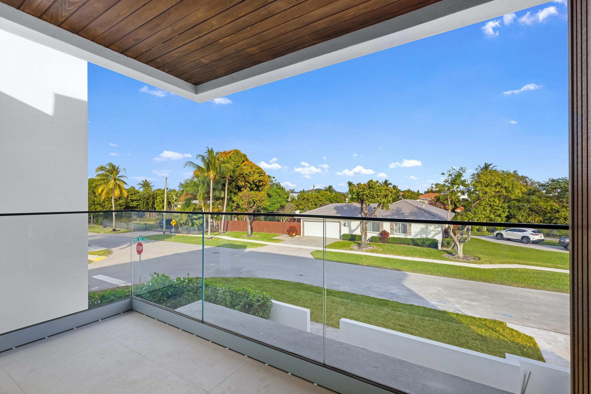 1099 NE 4th, Boca Raton FL 33432