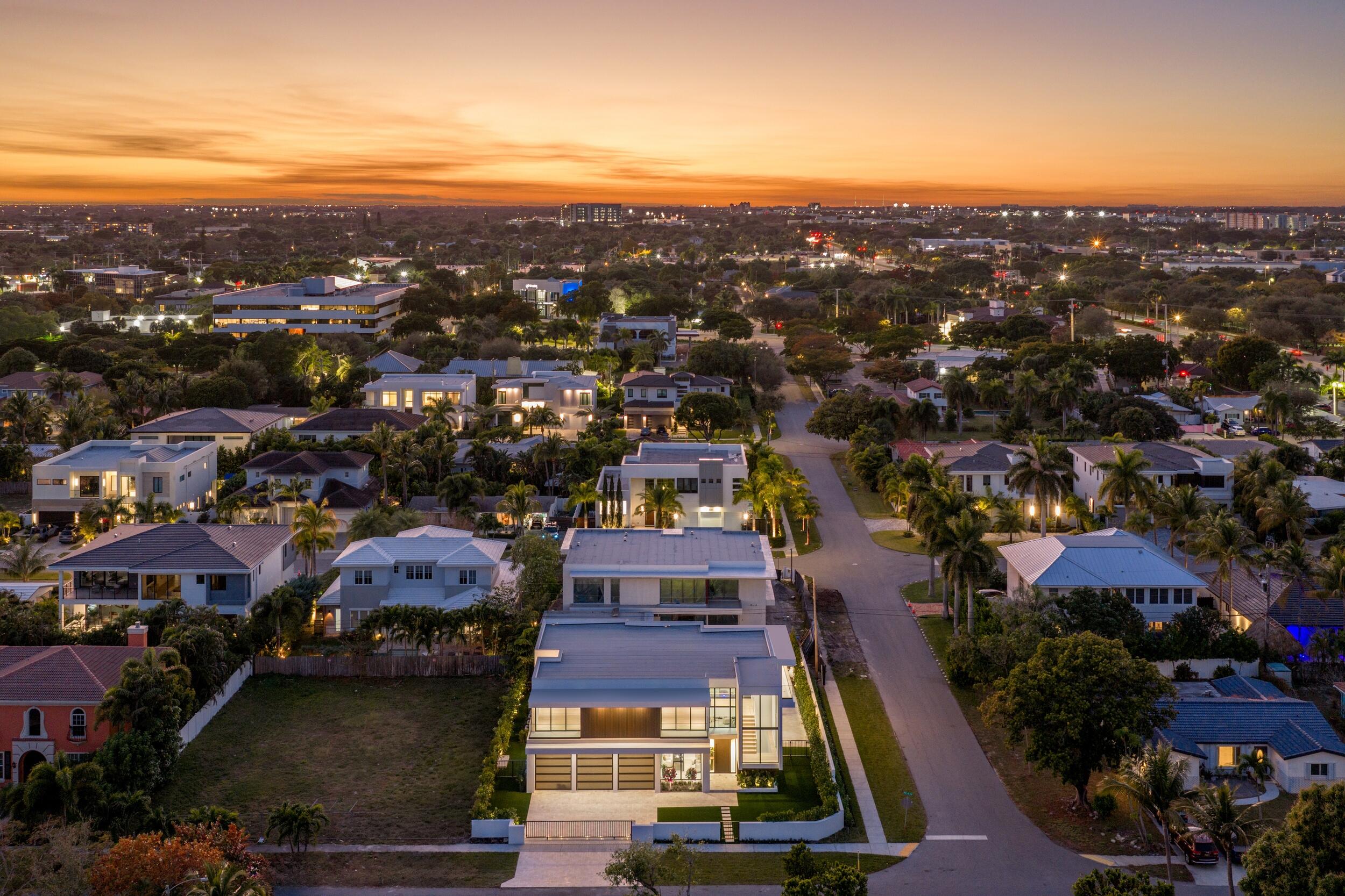 1099 NE 4th, Boca Raton FL 33432
