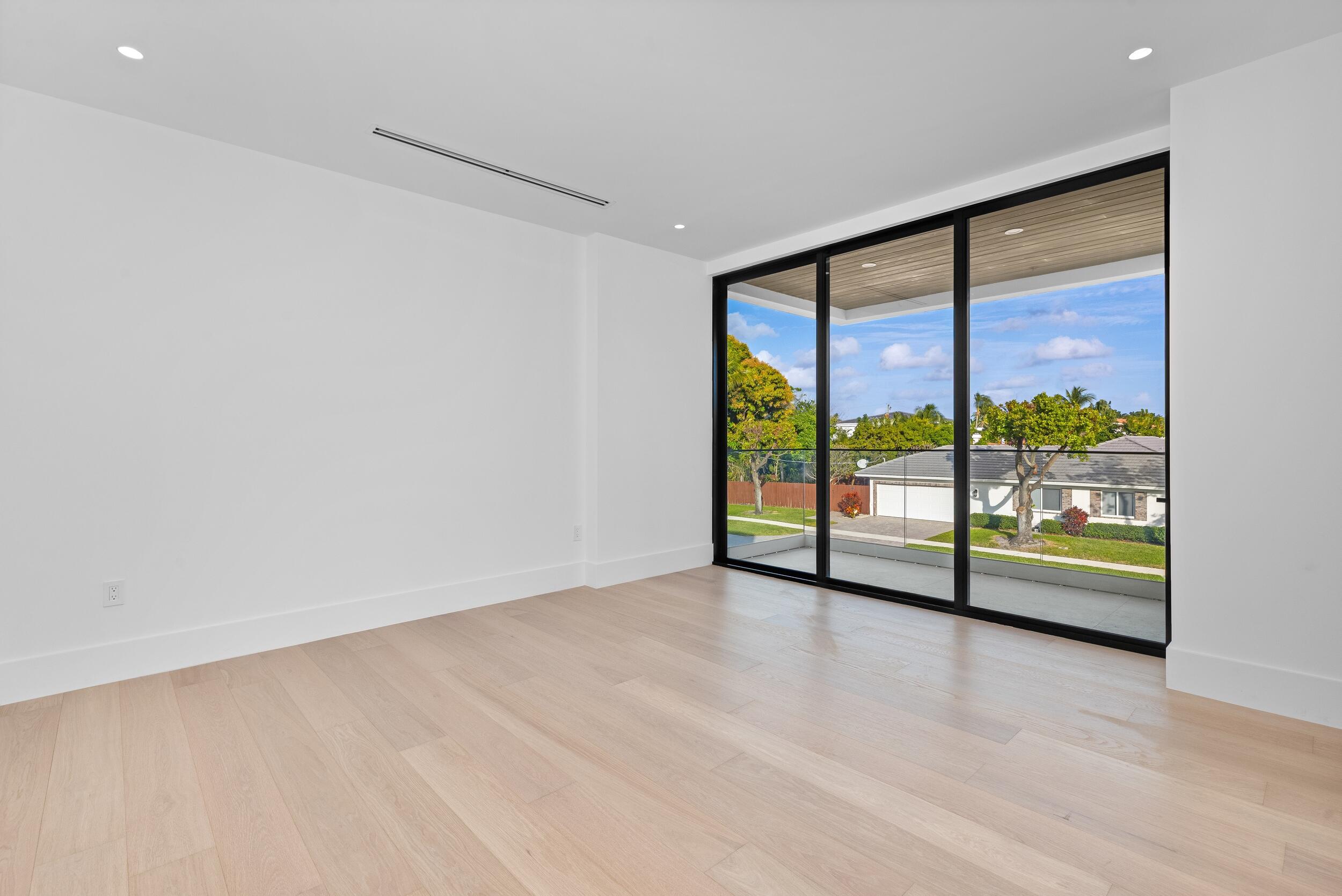 1099 NE 4th, Boca Raton FL 33432