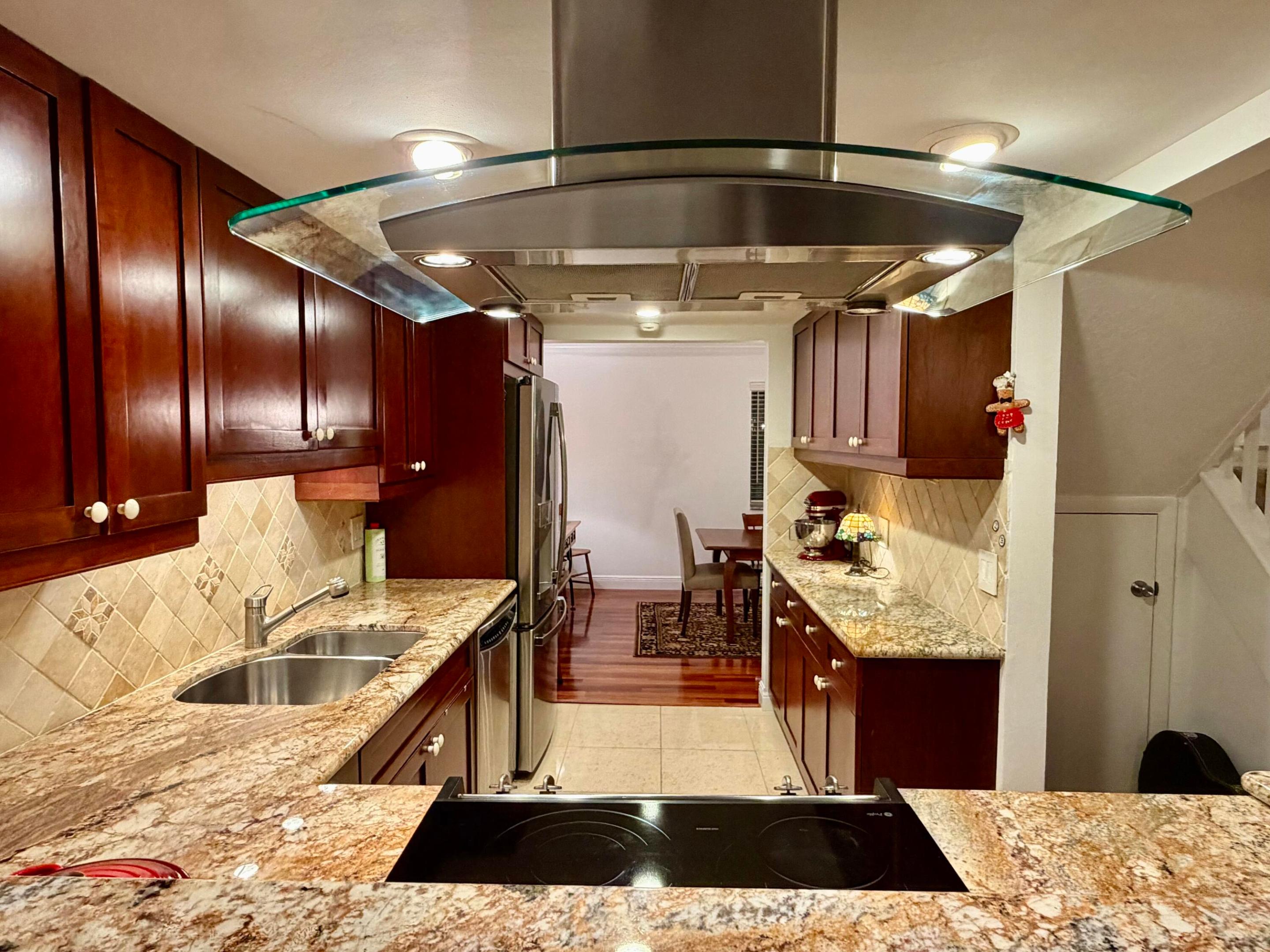 1206 S Lake #301, Lantana FL 33462