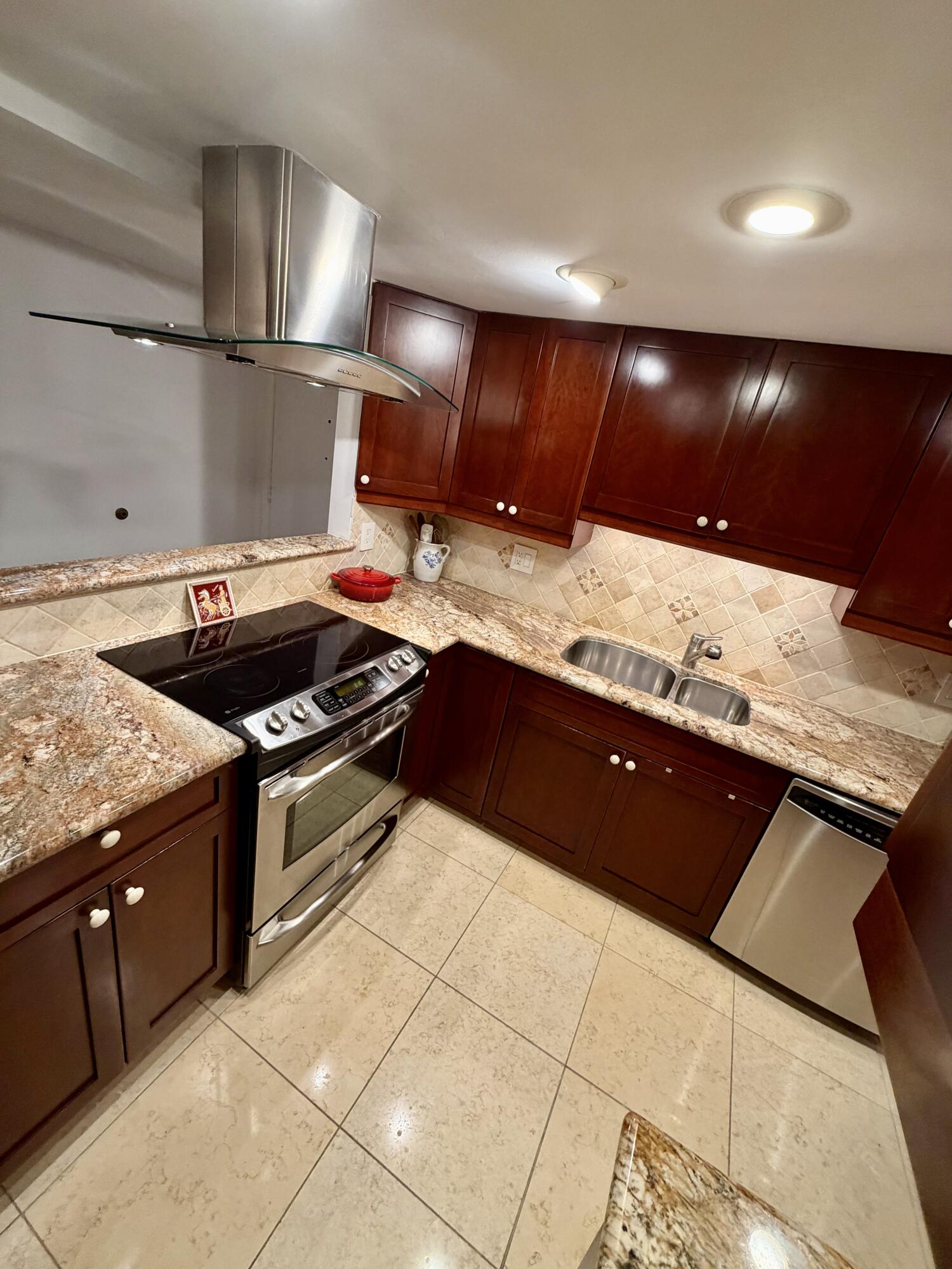 1206 S Lake #301, Lantana FL 33462
