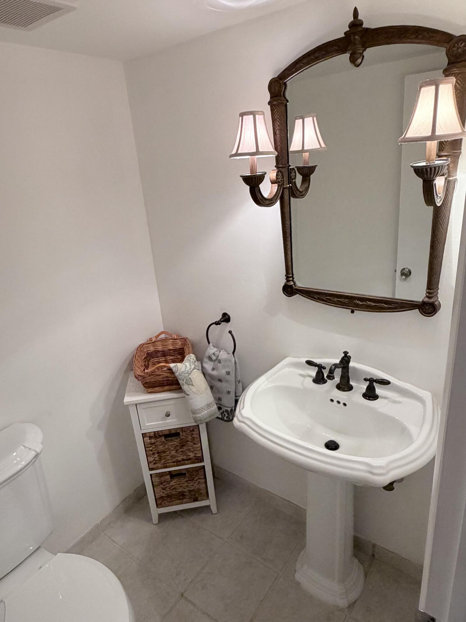 1206 S Lake #301, Lantana FL 33462