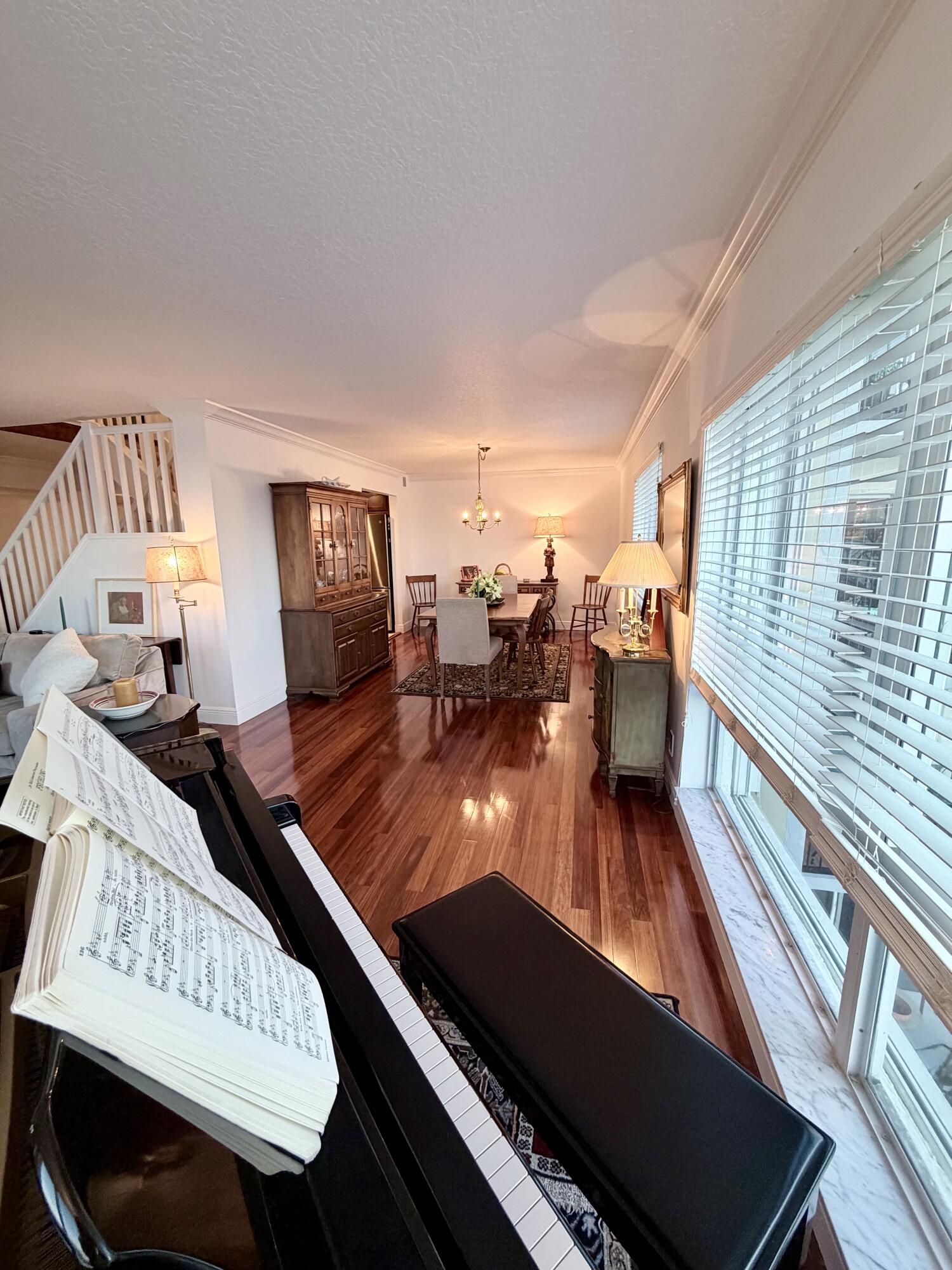 1206 S Lake #301, Lantana FL 33462