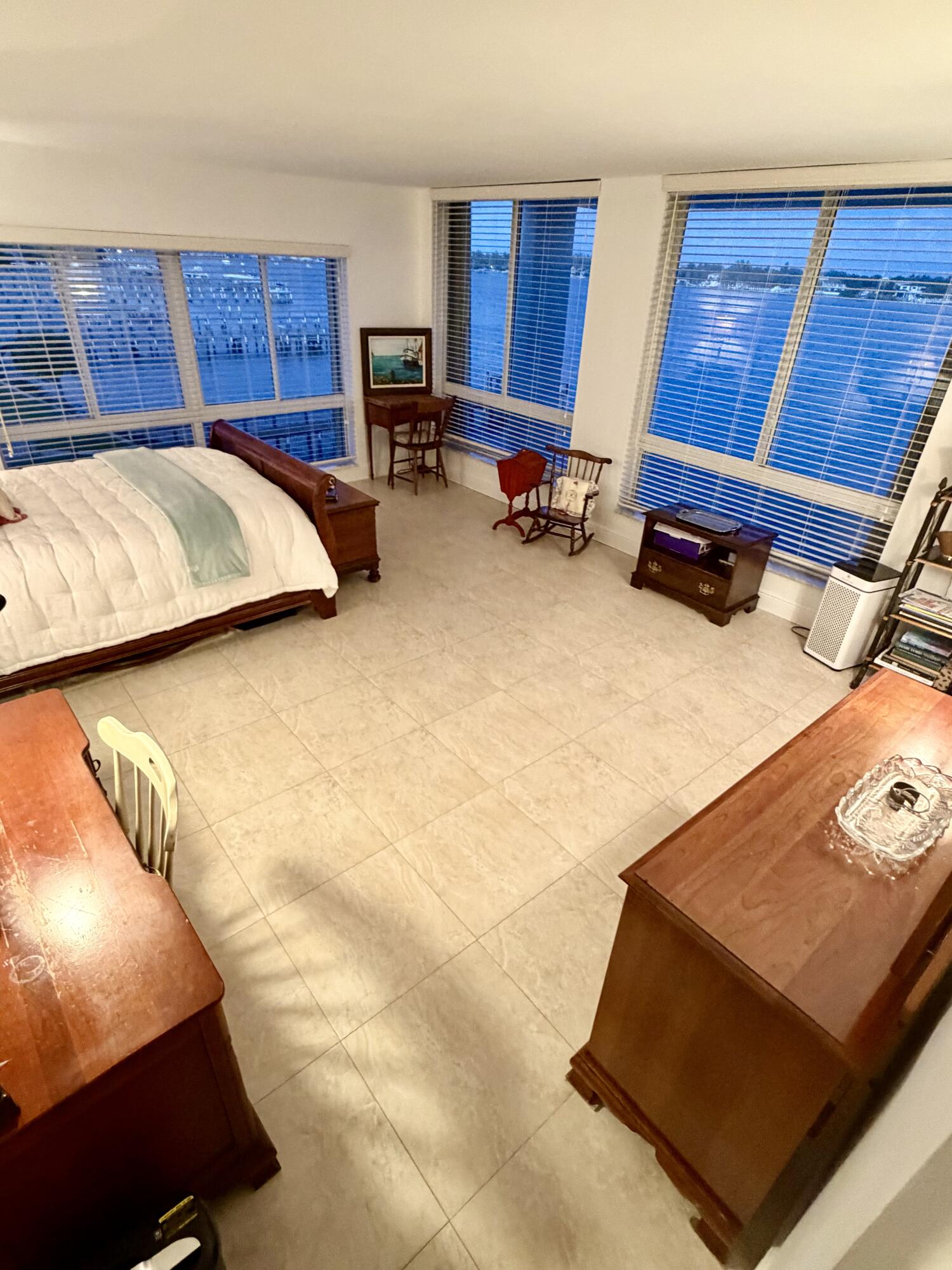 1206 S Lake #301, Lantana FL 33462
