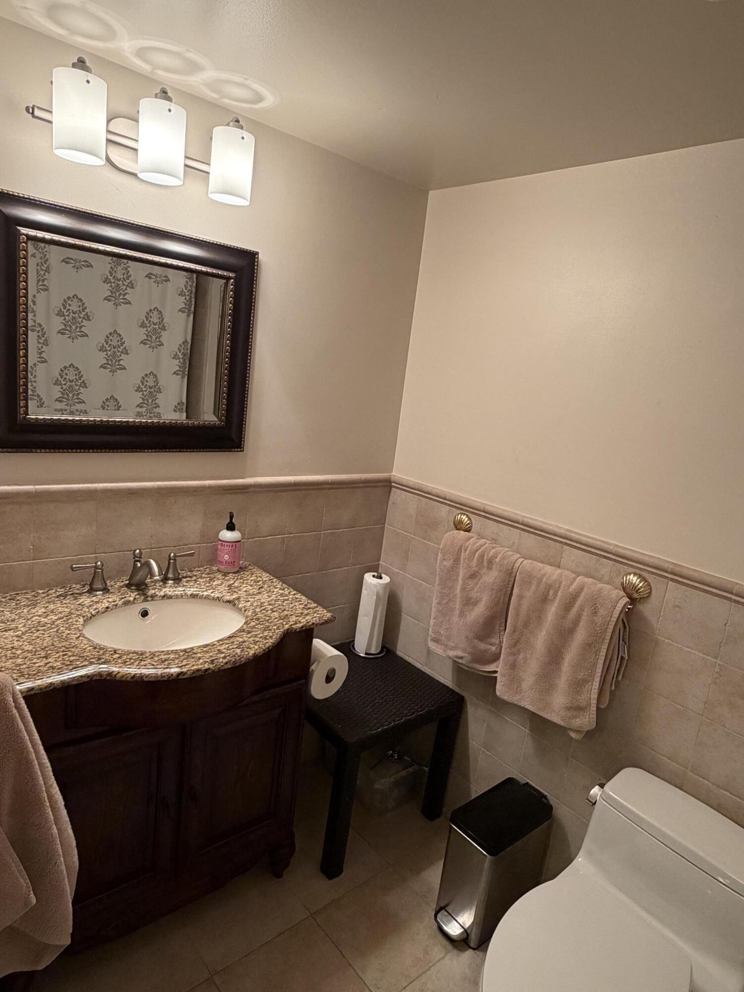 1206 S Lake #301, Lantana FL 33462