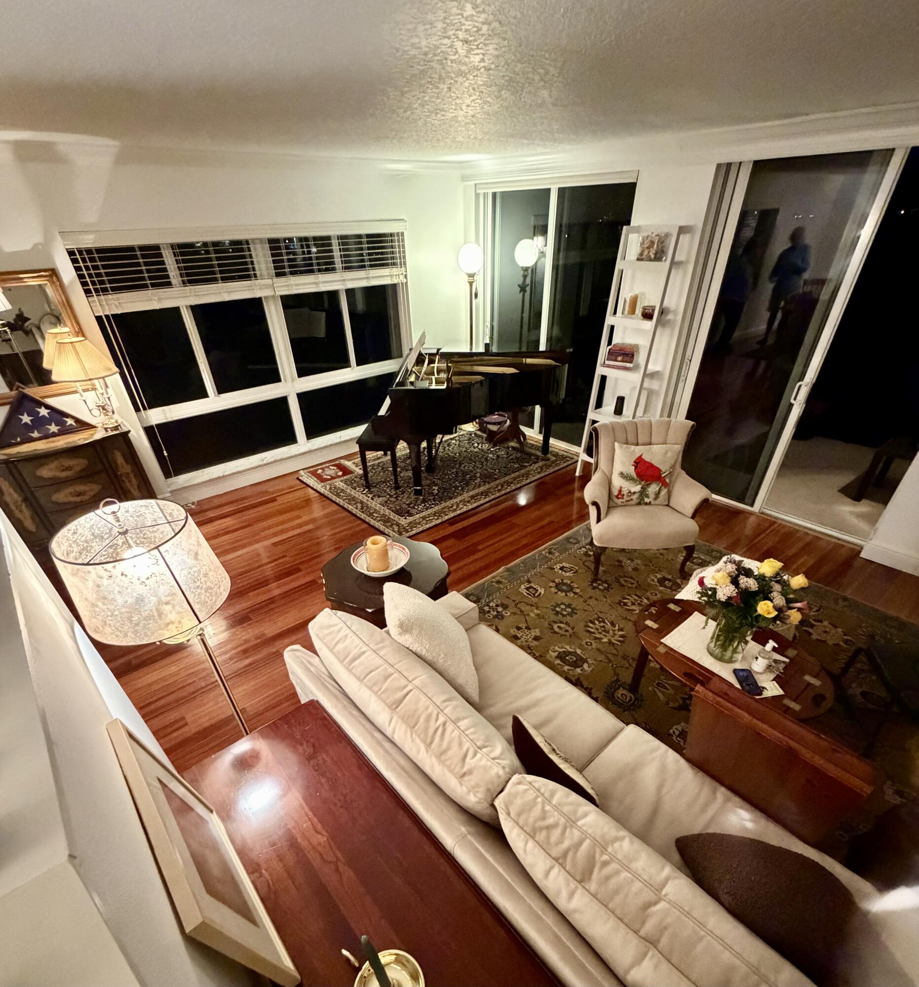 1206 S Lake #301, Lantana FL 33462