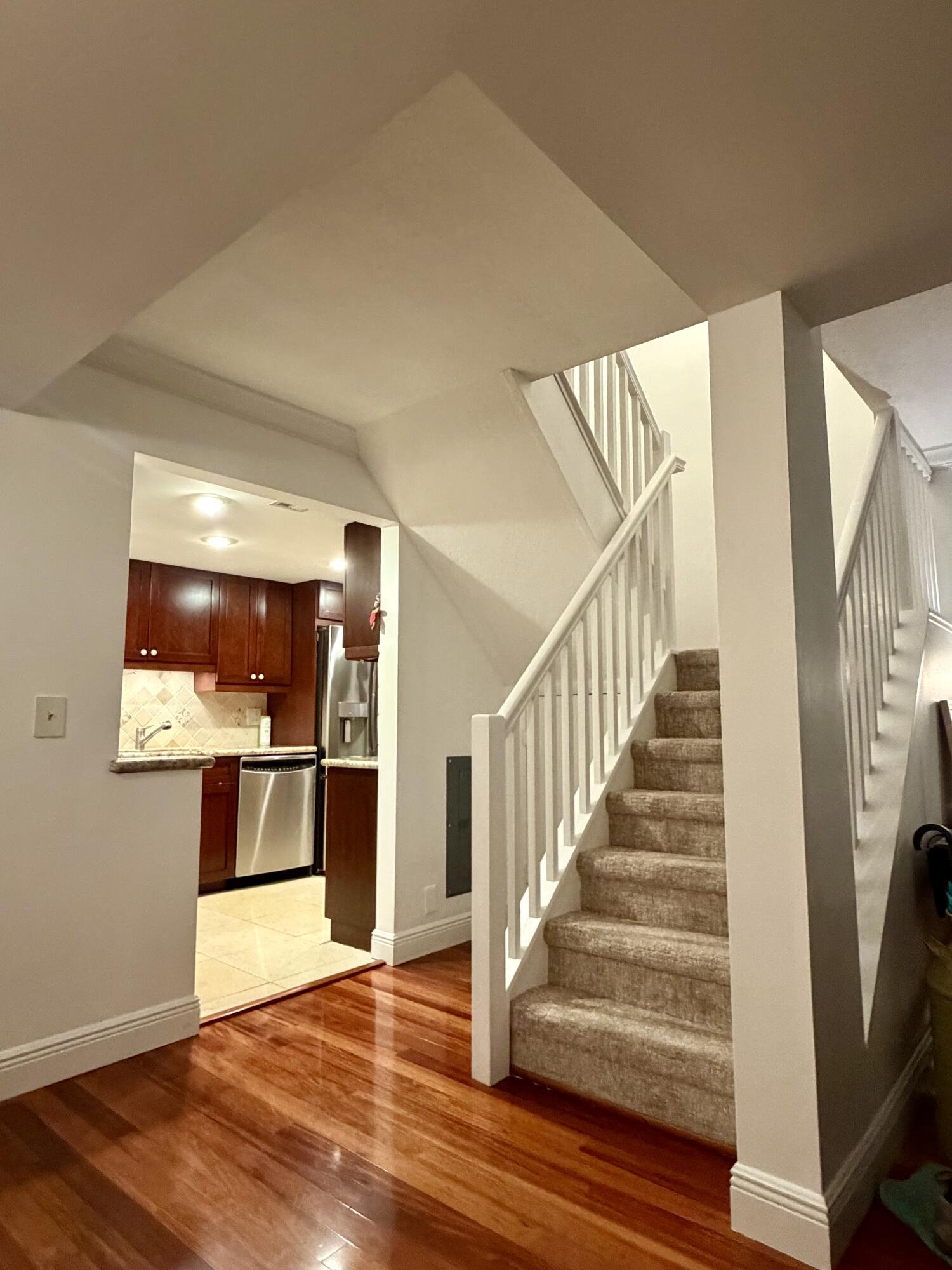 1206 S Lake #301, Lantana FL 33462