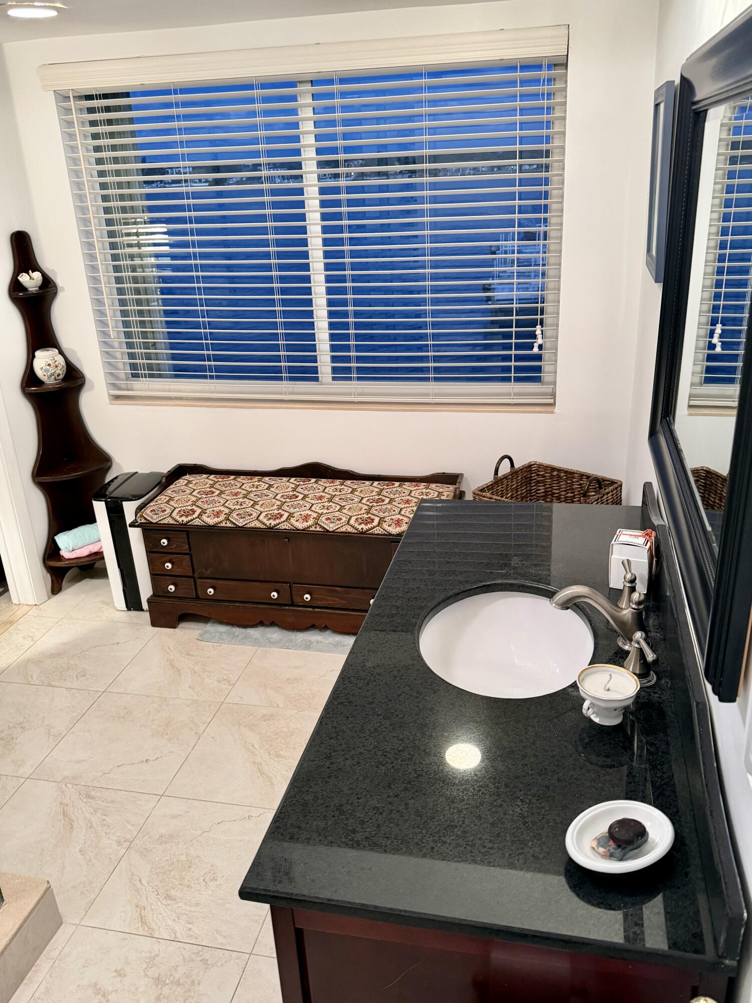 1206 S Lake #301, Lantana FL 33462