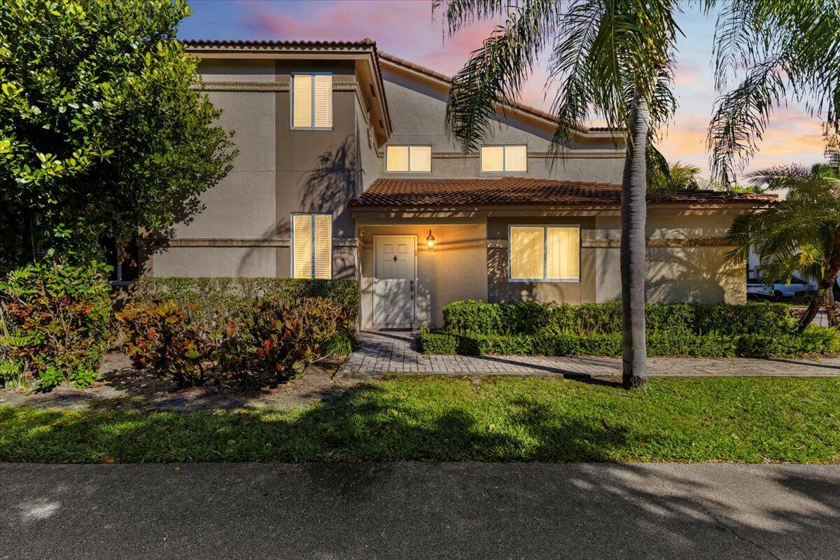 6700 Via Regina, Boca Raton FL 33433