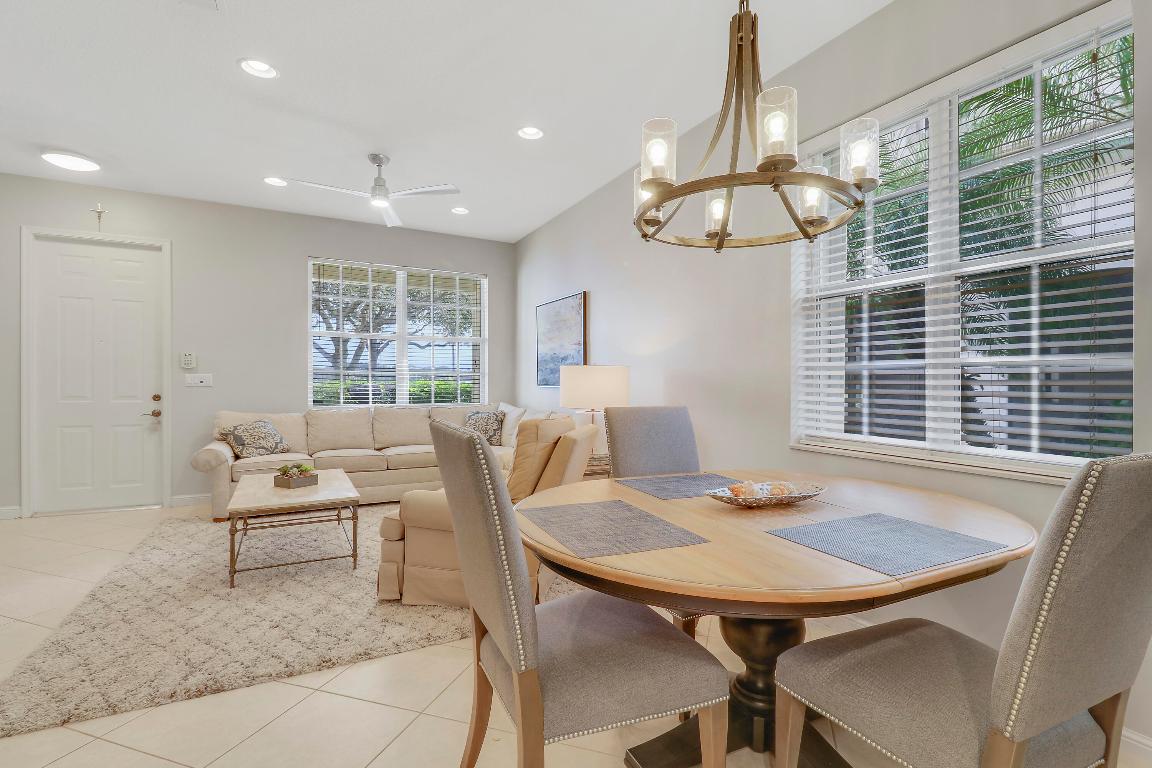 231 Evergrene #22-C, Palm Beach Gardens FL 33410