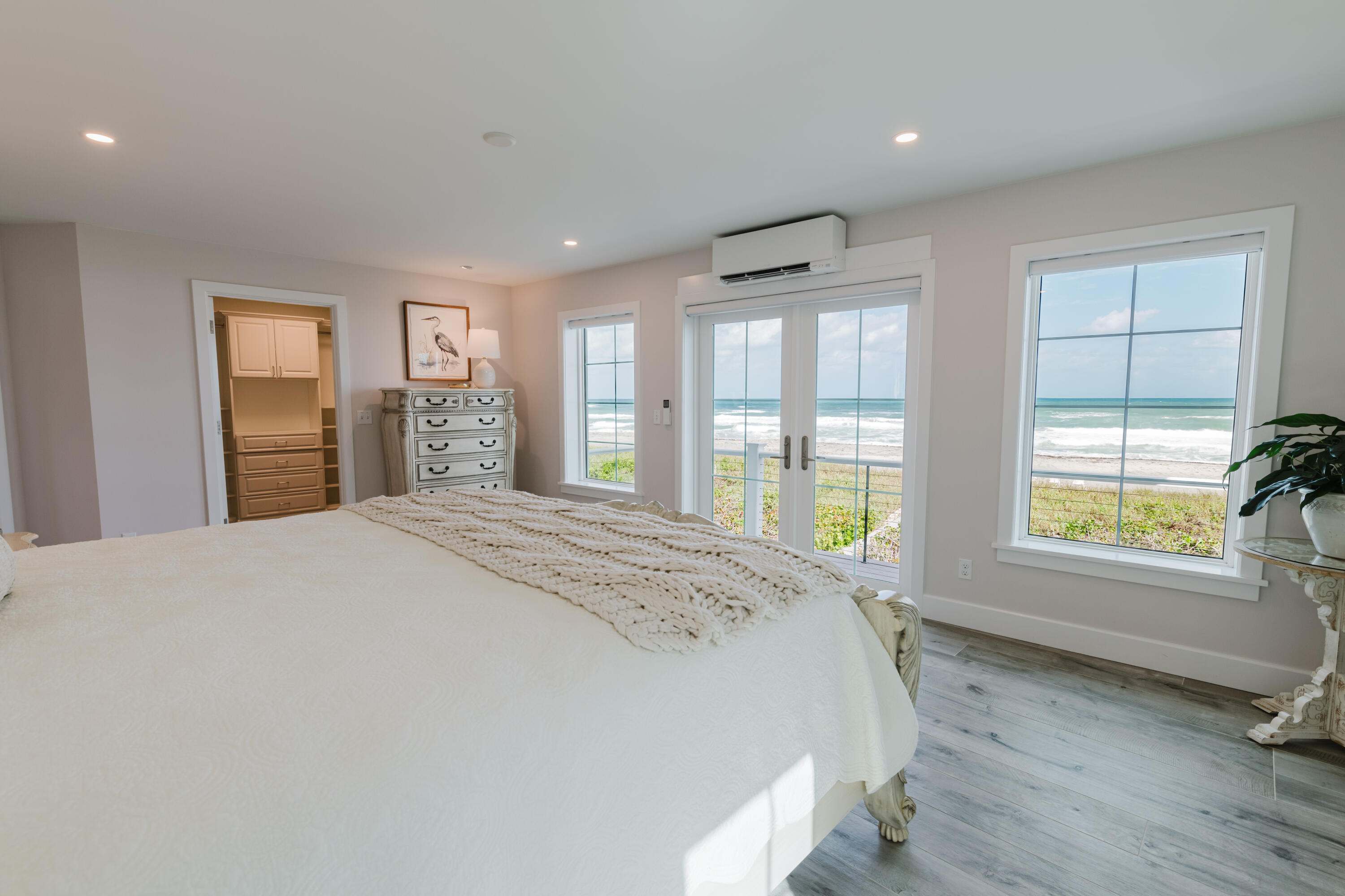 113 N Beach, Jupiter Island FL 33455