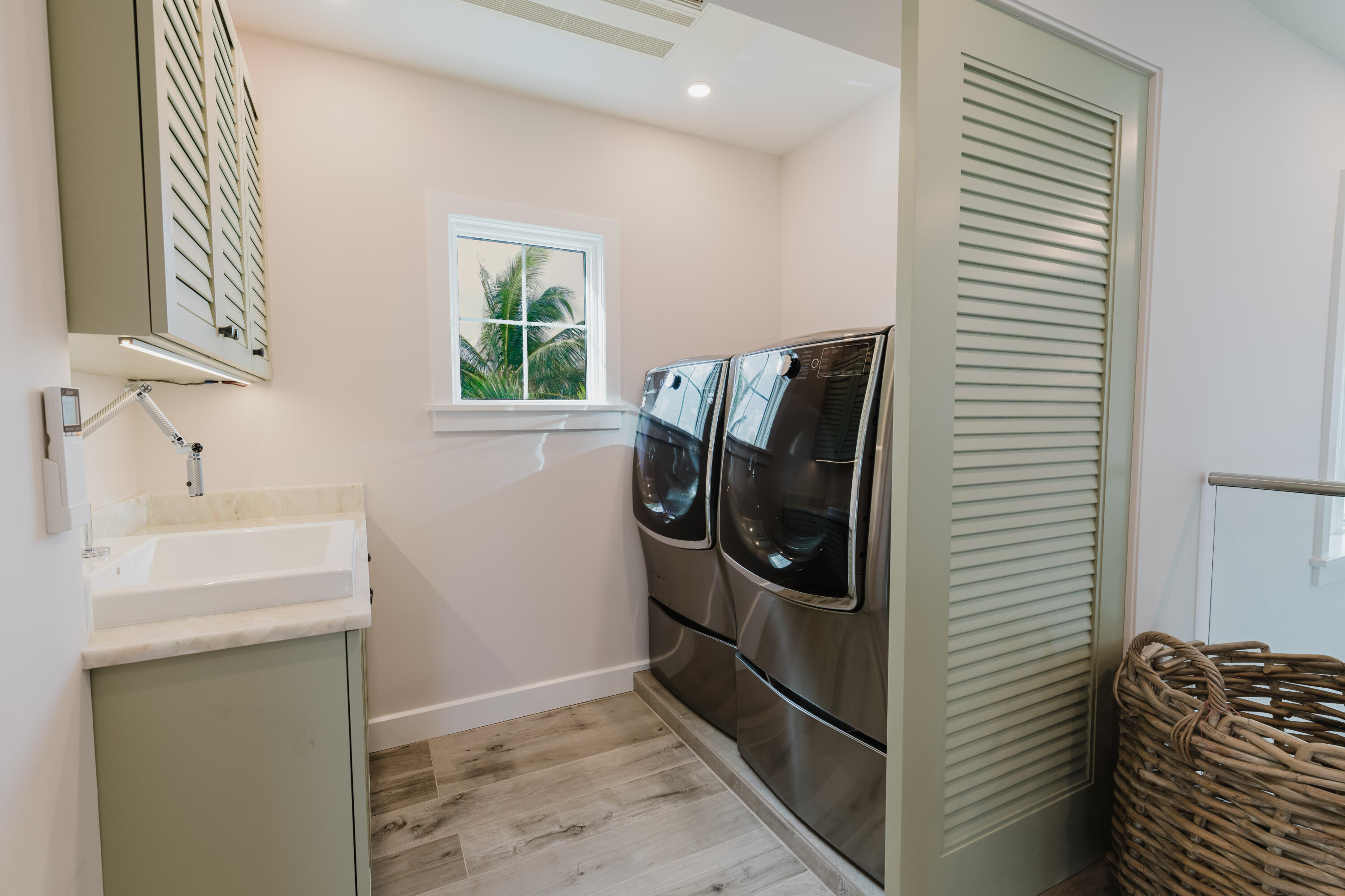 113 N Beach, Jupiter Island FL 33455