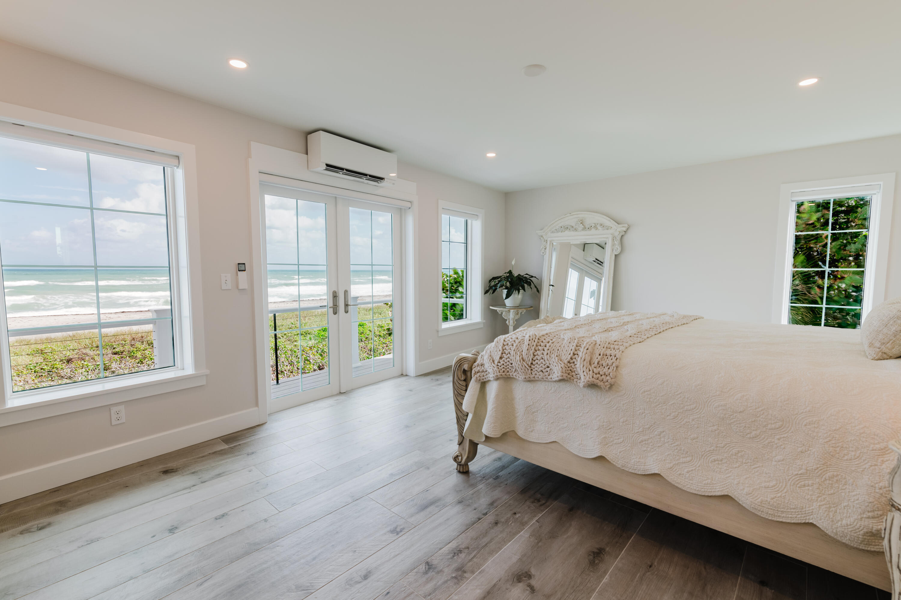 113 N Beach, Jupiter Island FL 33455
