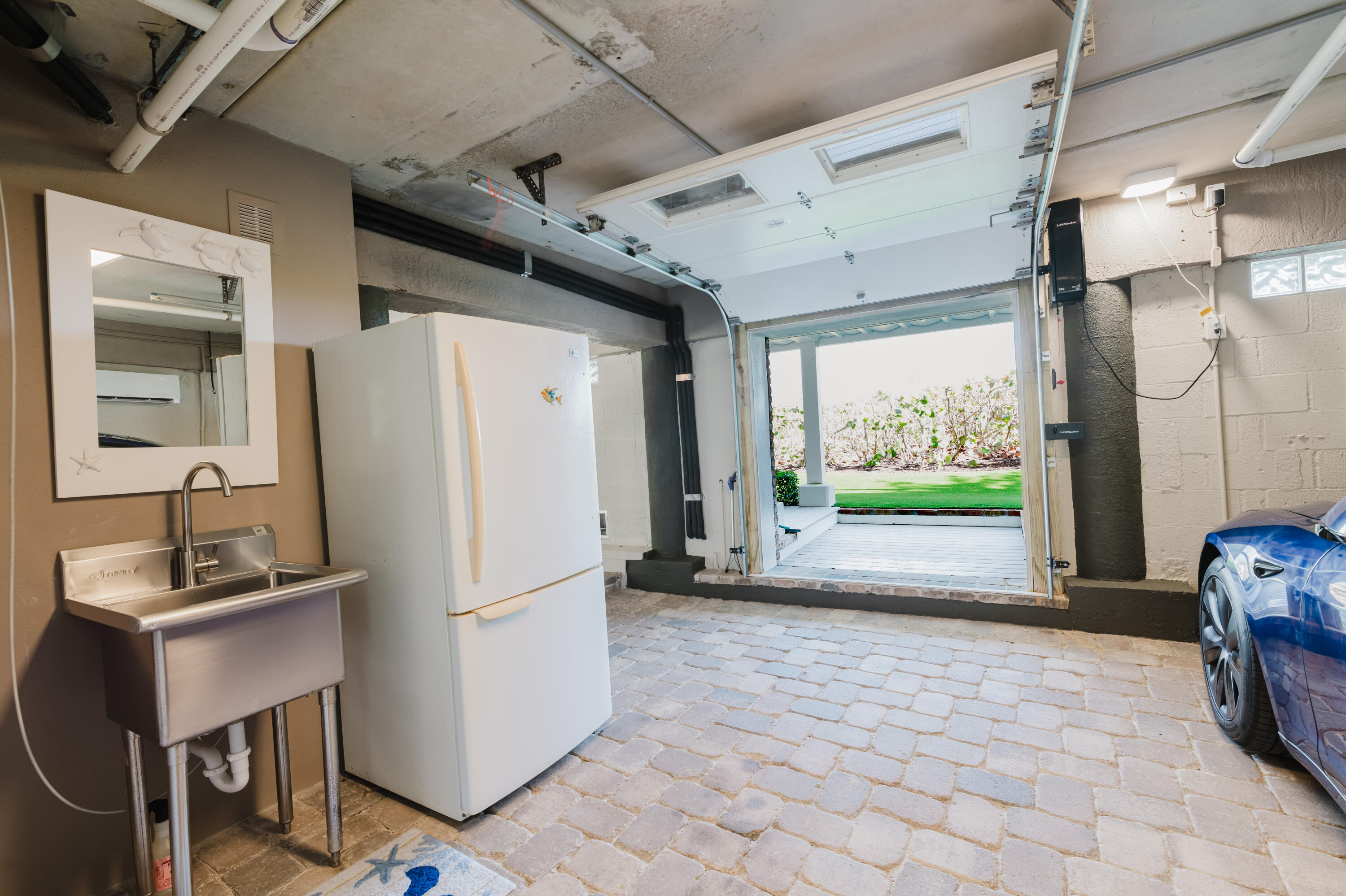 113 N Beach, Jupiter Island FL 33455