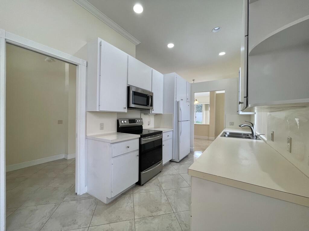 252 Sussex, Jupiter FL 33458