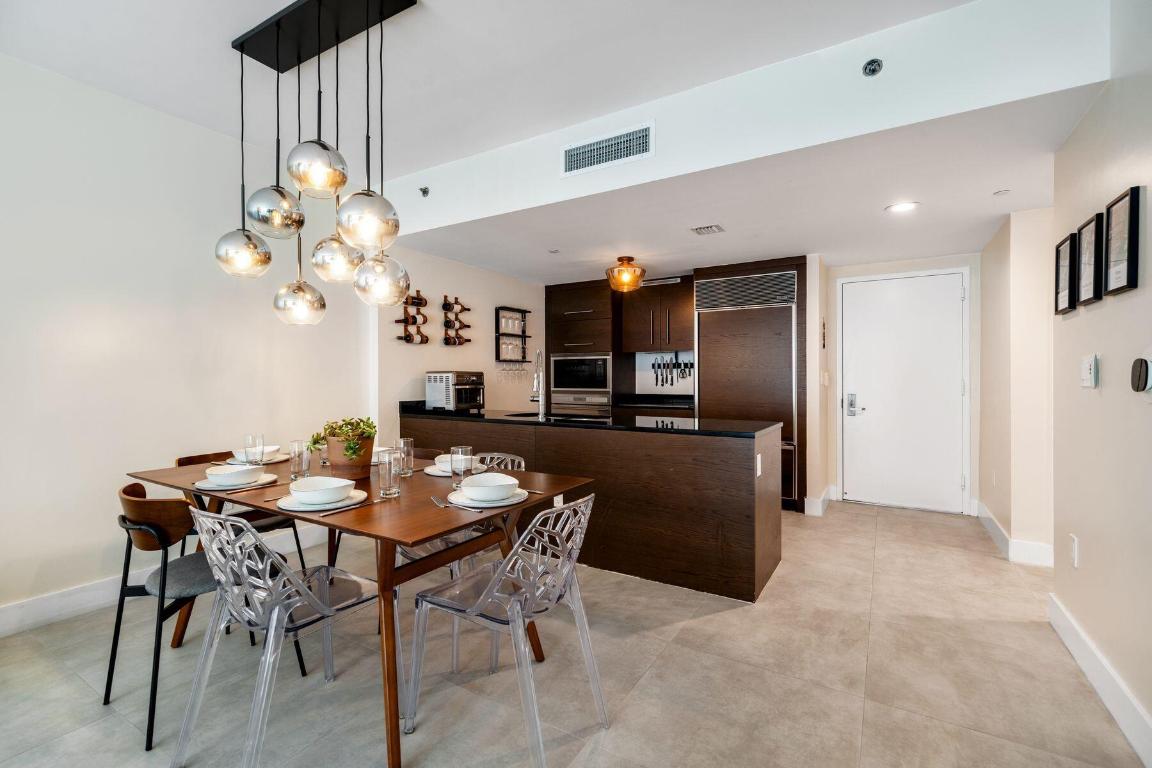 475 Brickell #4611, Miami FL 33131