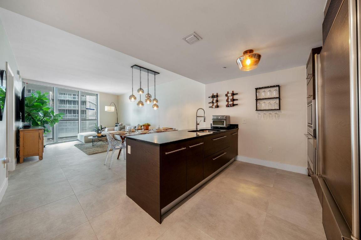 475 Brickell #4611, Miami FL 33131
