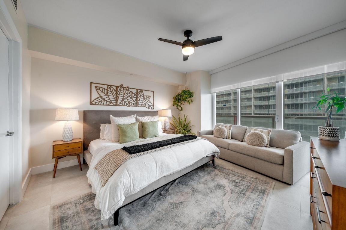 475 Brickell #4611, Miami FL 33131