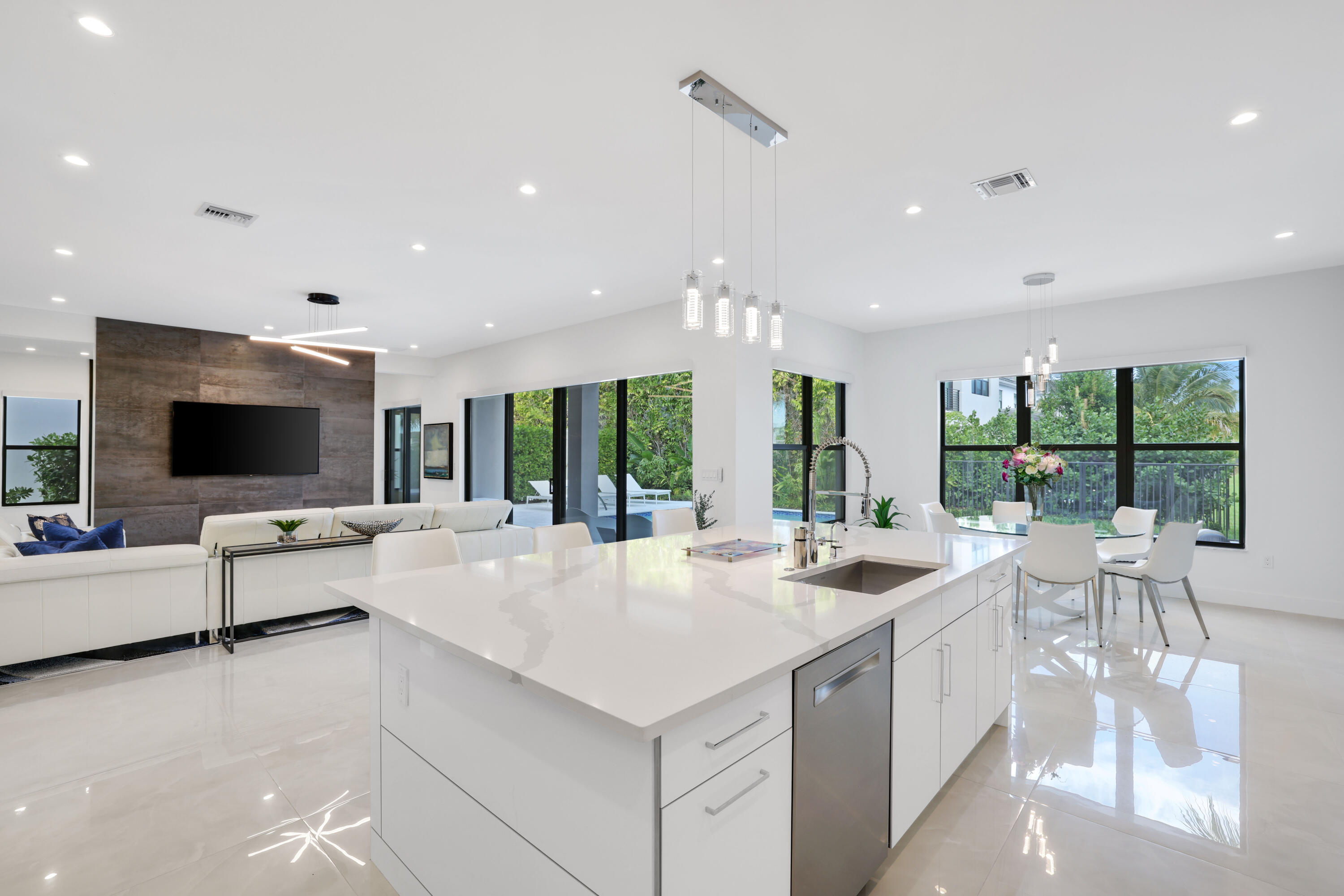 17052 Rainbow Falls, Boca Raton FL 33496