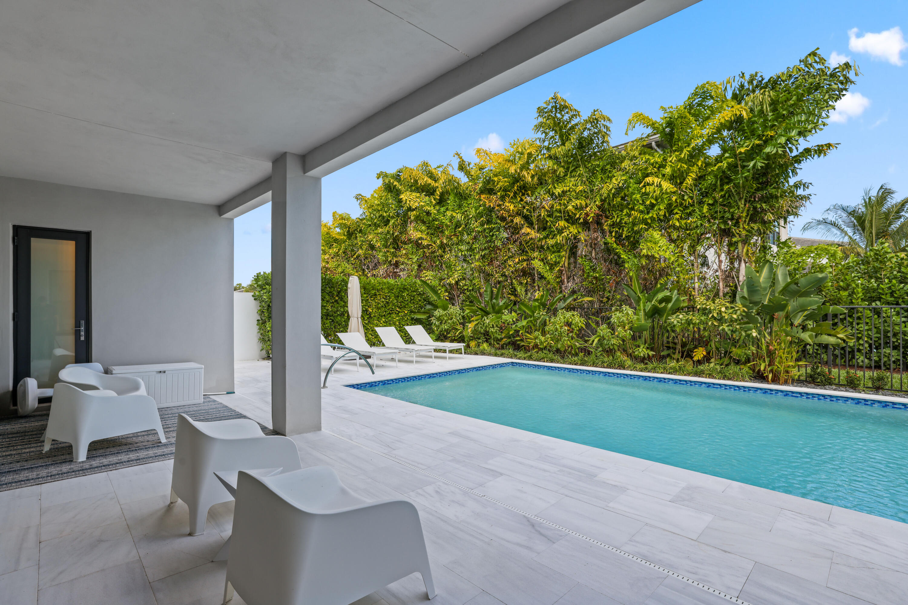 17052 Rainbow Falls, Boca Raton FL 33496