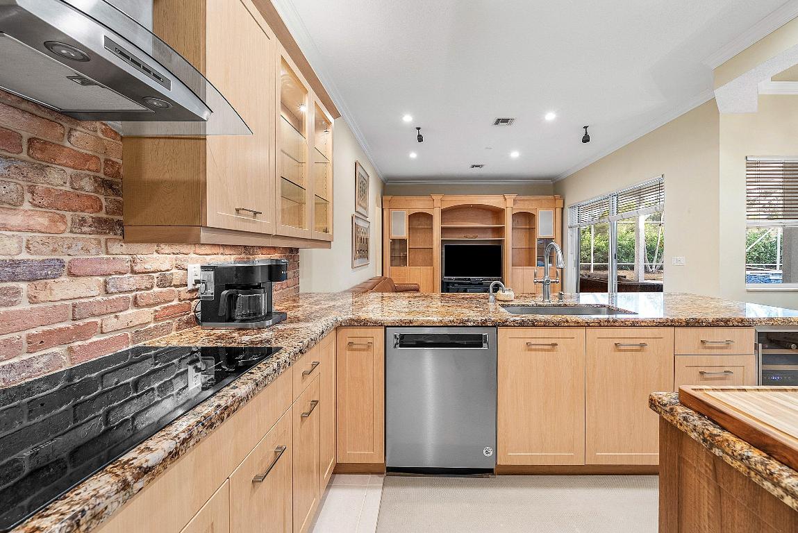 21374 Falls Ridge, Boca Raton FL 33428