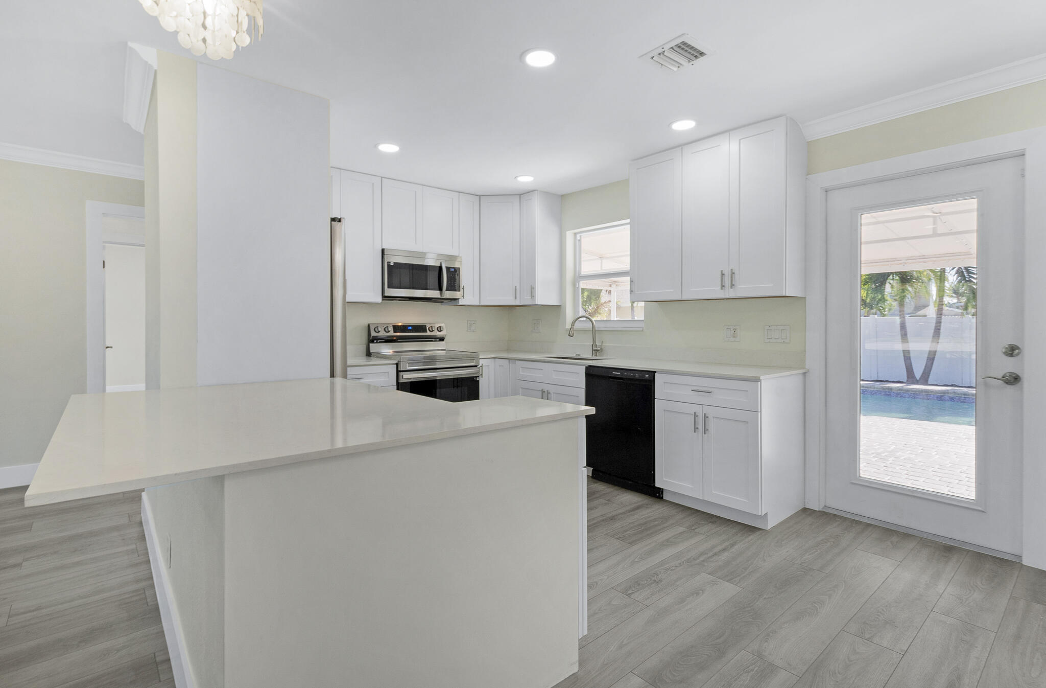 912 SE 8th, Deerfield Beach FL 33441